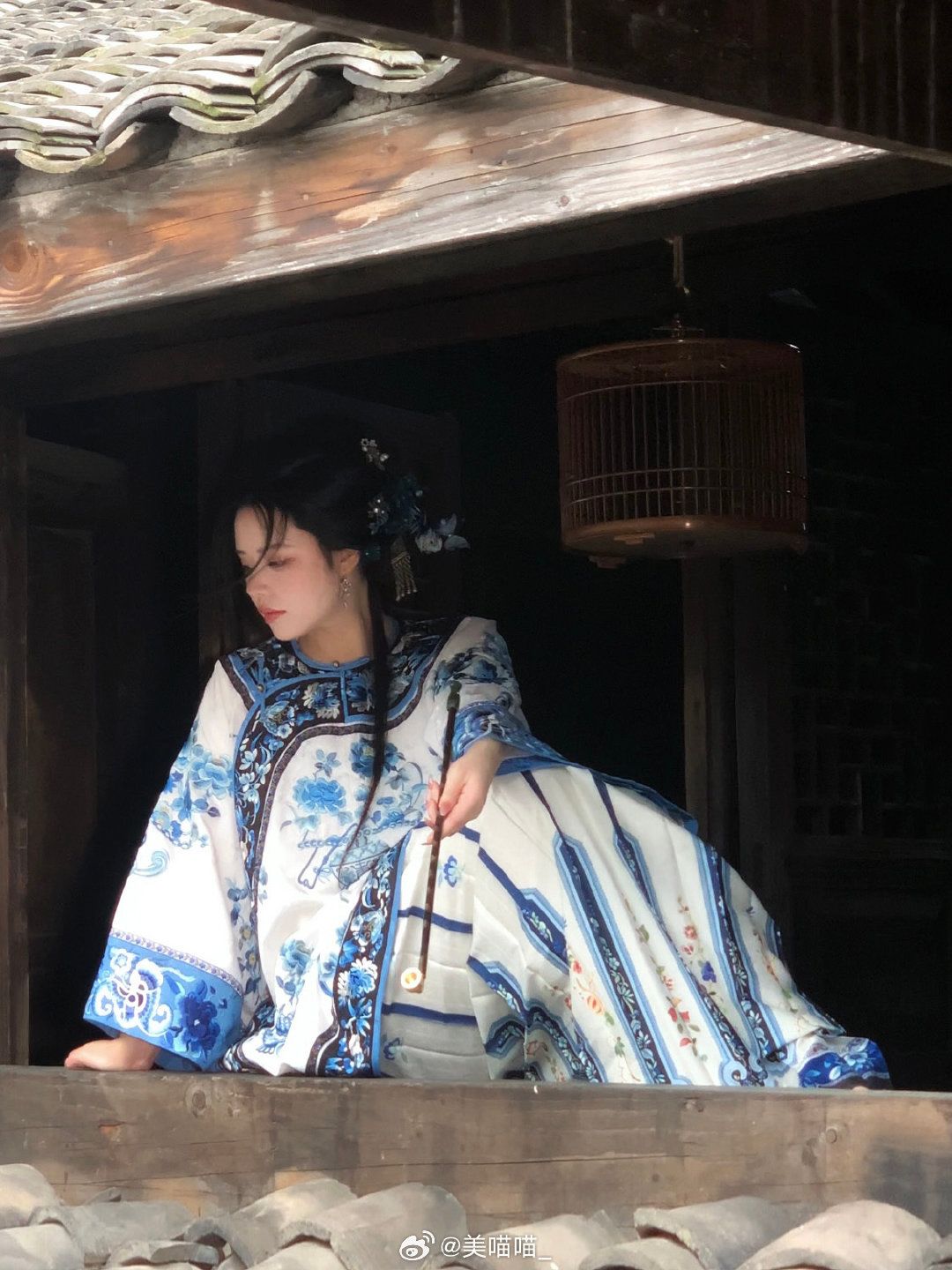Plus-Size Cheongsam:Styling Tips to Hide a Belly and Achieve a Slim Look in Spring and Autumn Plus-Size Cheongsam:Styling Tips to Hide a Belly and Achieve a Slim Look in Spring and Autumn