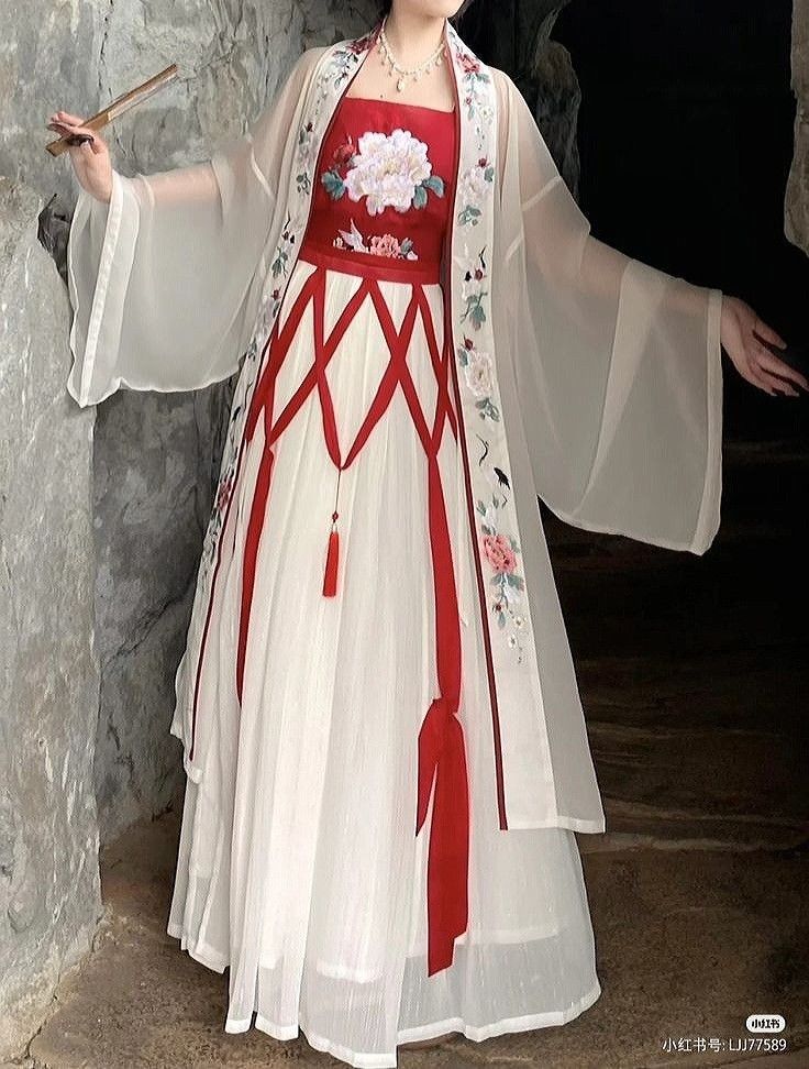 The Rise of Qipao Rental Services for Weddings:A Guide to Stylish and Affordable Options The Rise of Qipao Rental Services for Weddings:A Guide to Stylish and Affordable Options