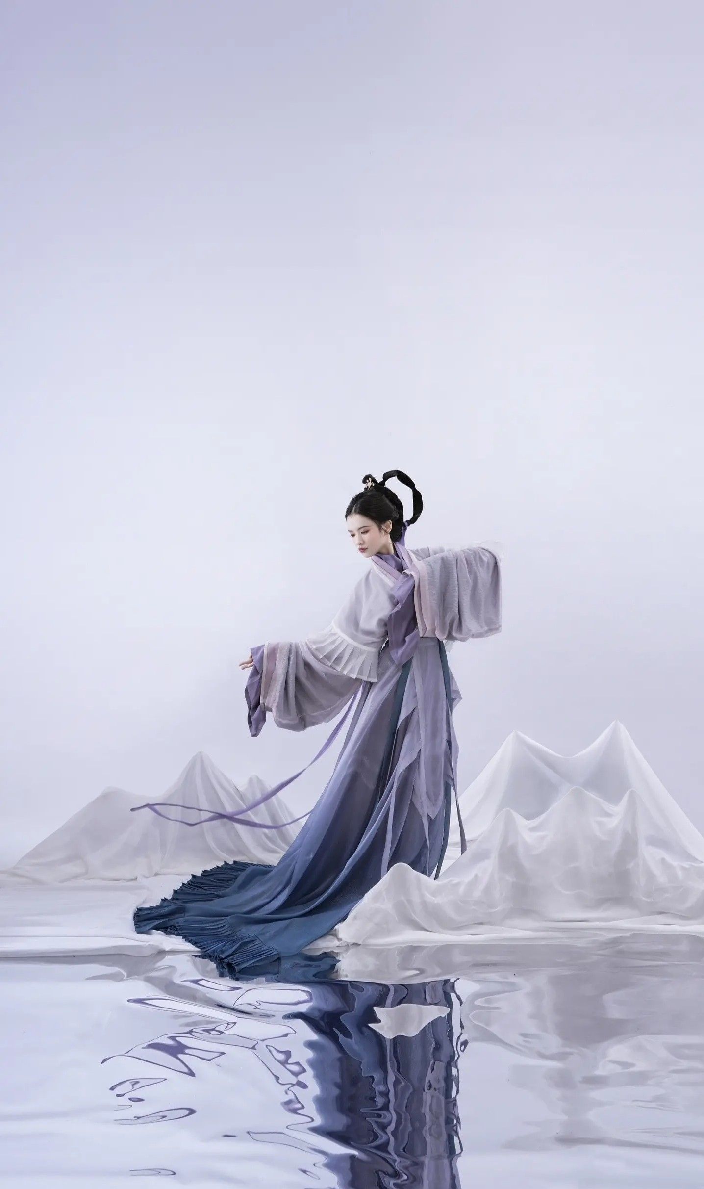 A Girls Horse-Face Skirt and Short-Sleeved Top:Fashion Trends and Cultural Significance A Girls Horse-Face Skirt and Short-Sleeved Top:Fashion Trends and Cultural Significance