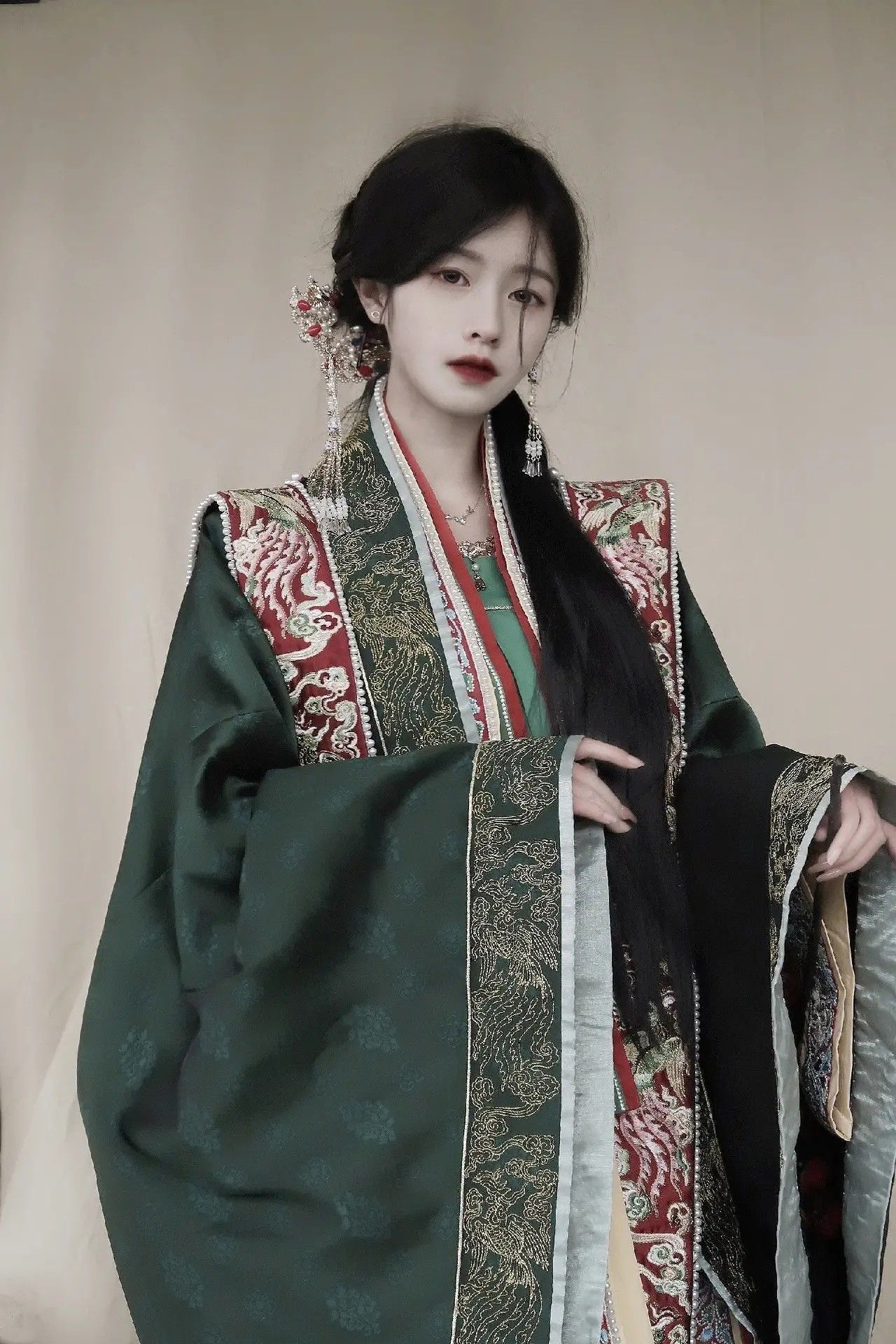 Ancient Grace in Summer:The Enchanting Girls Traditional Costume Dress Ancient Grace in Summer:The Enchanting Girls Traditional Costume Dress