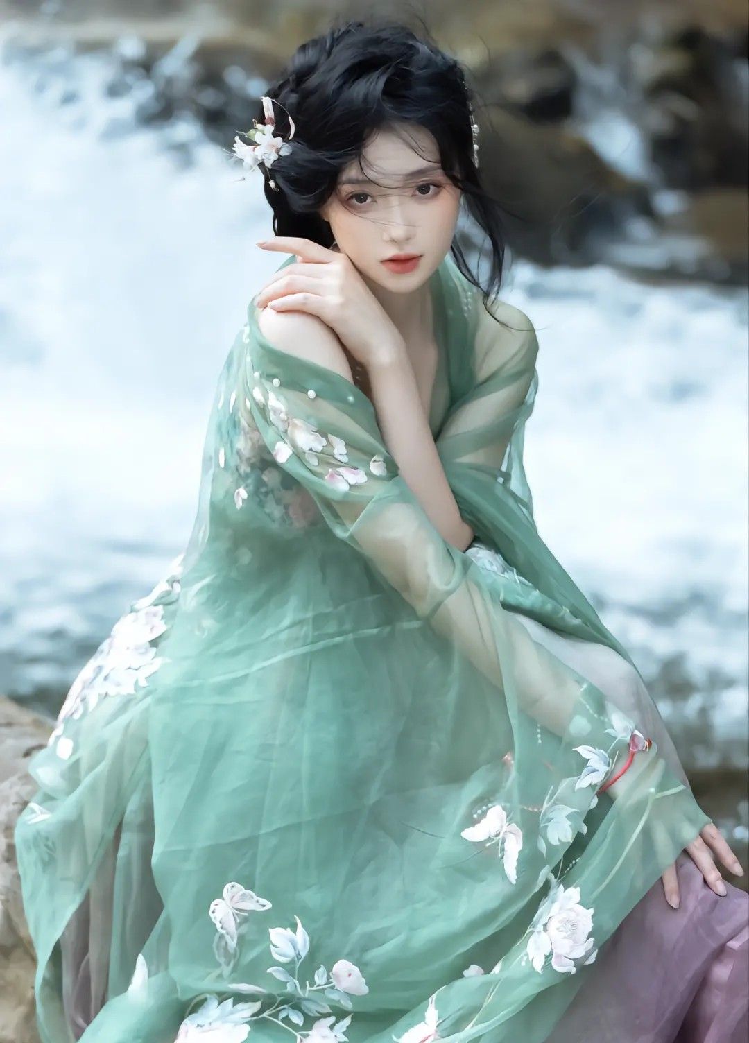 Reinventing the Cheongsam:A Spring Update on Qipao-Inspired Dresses Reinventing the Cheongsam:A Spring Update on Qipao-Inspired Dresses