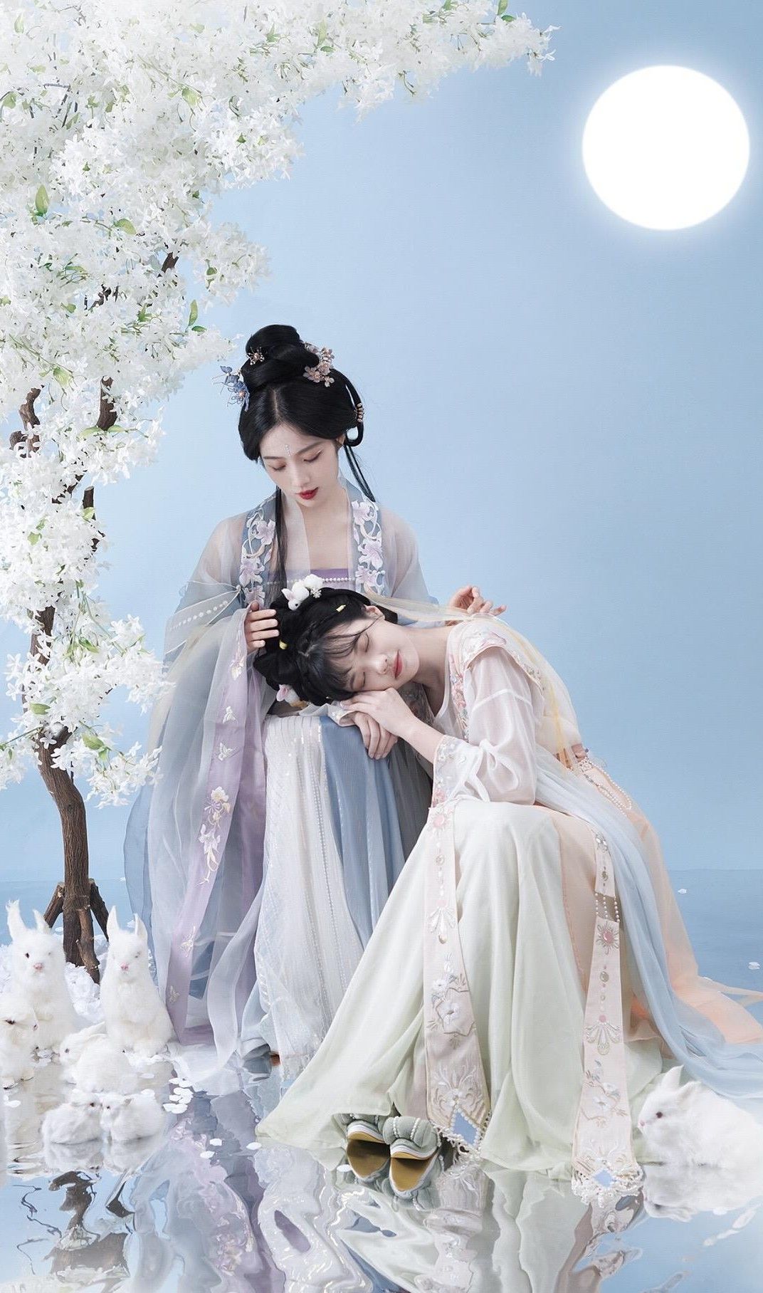 Summer Splendor:The汉服小公主 in Bloom Summer Splendor:The汉服小公主 in Bloom