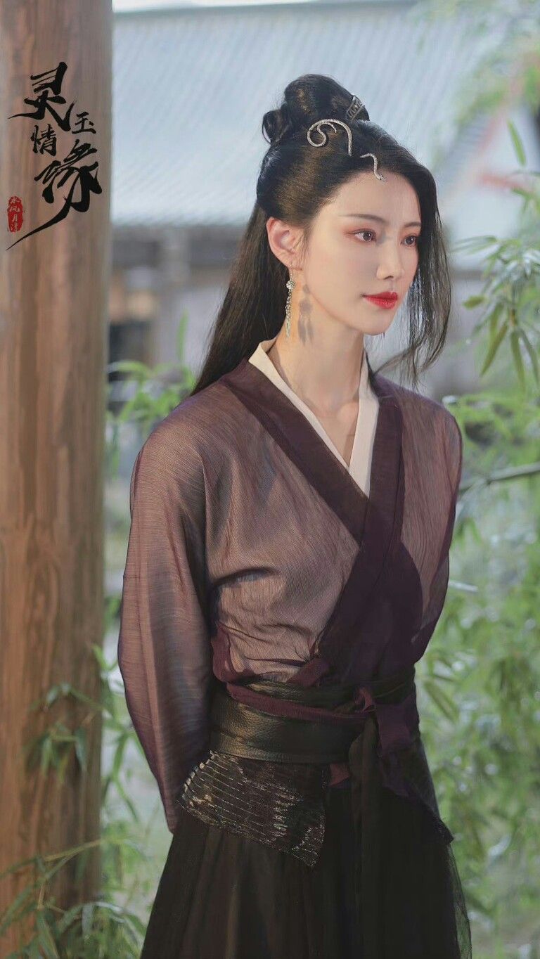 The Evolution and Cultural Significance of Cheongsam:A Traditional Chinese Dress The Evolution and Cultural Significance of Cheongsam:A Traditional Chinese Dress