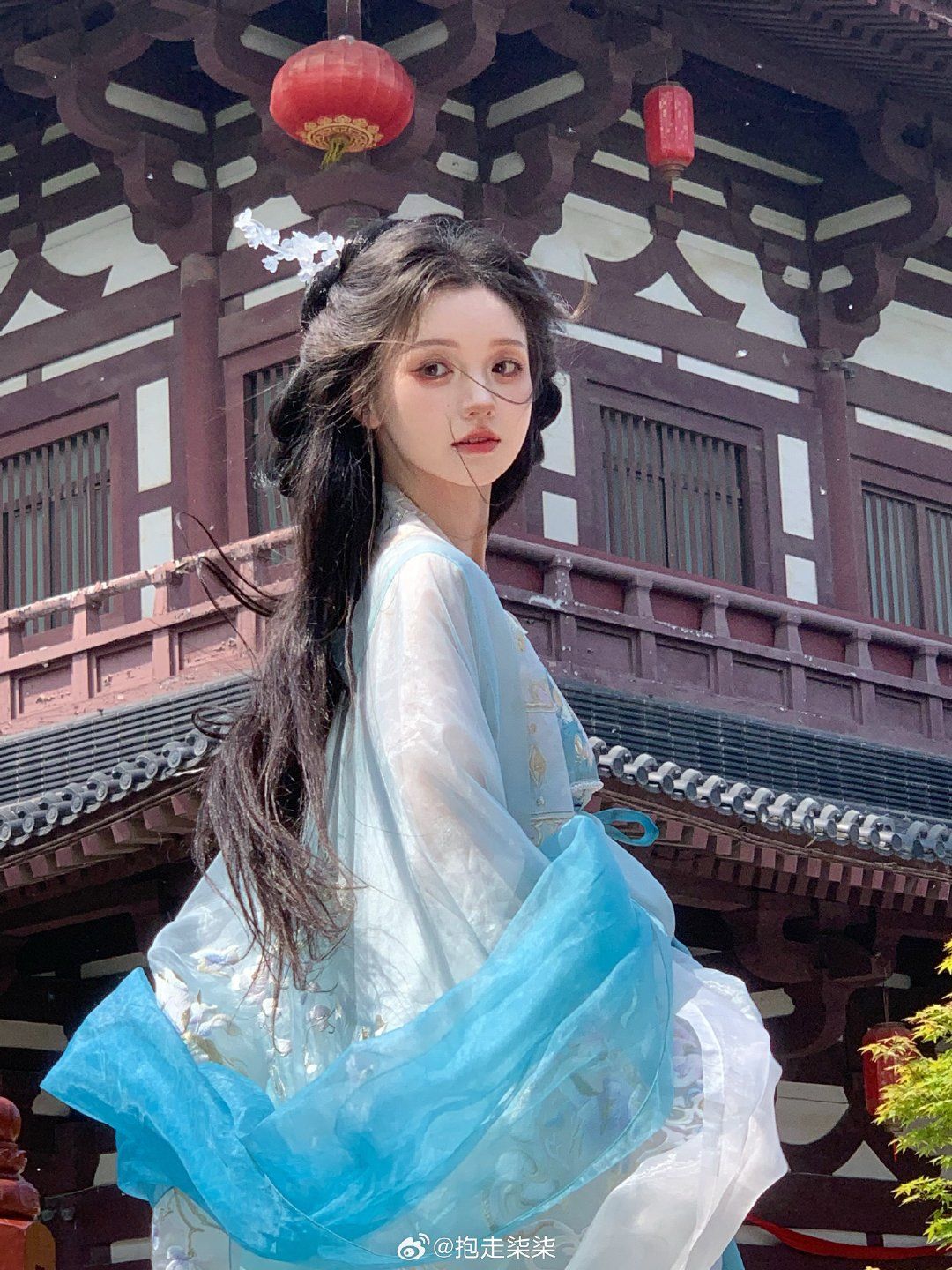小个子新娘的旗袍与敬酒服选择,时尚与优雅的完美结合 小个子新娘的旗袍与敬酒服选择,时尚与优雅的完美结合