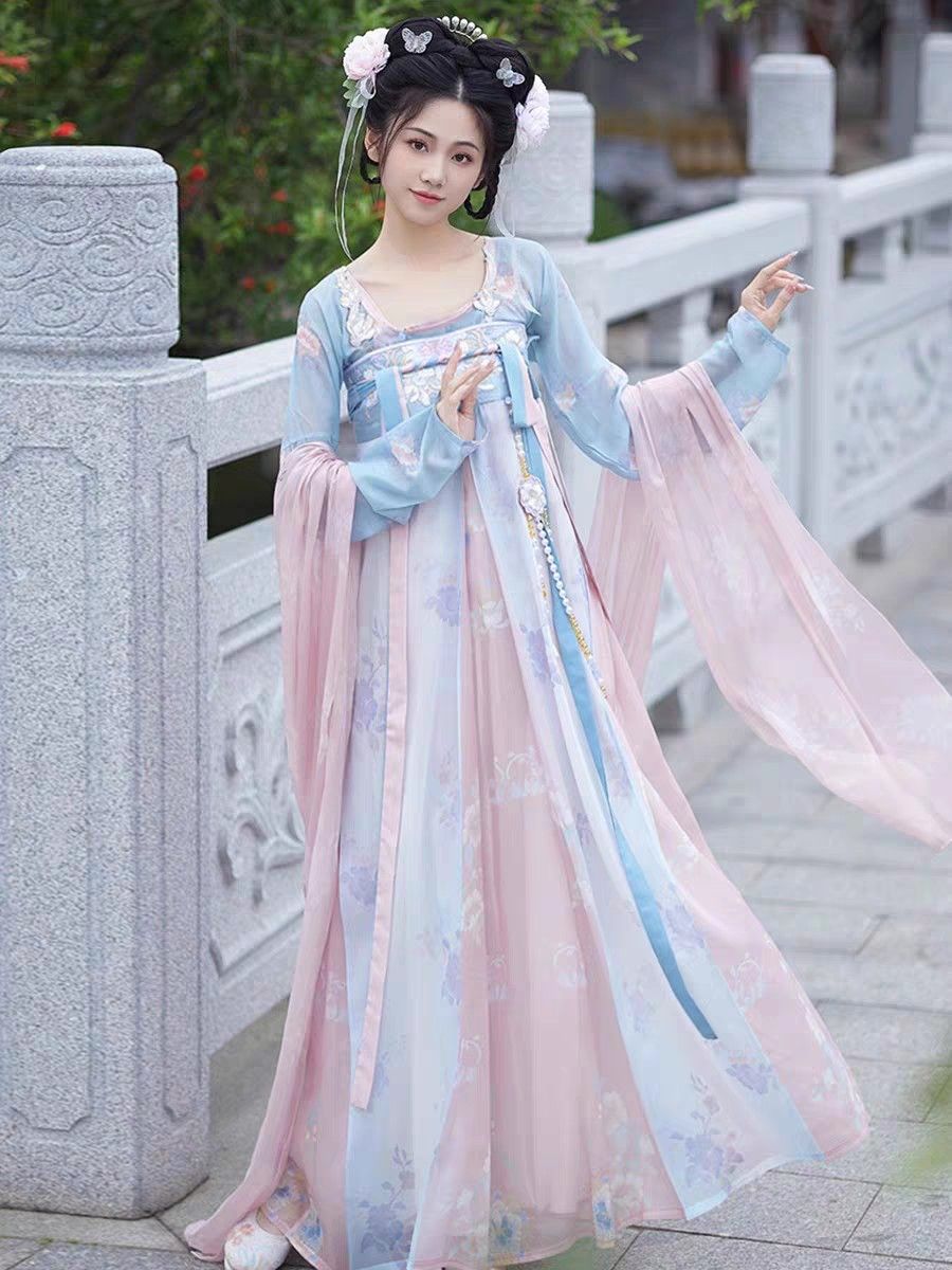 Winter Fashion:The Rise of Hanfu for Women Winter Fashion:The Rise of Hanfu for Women