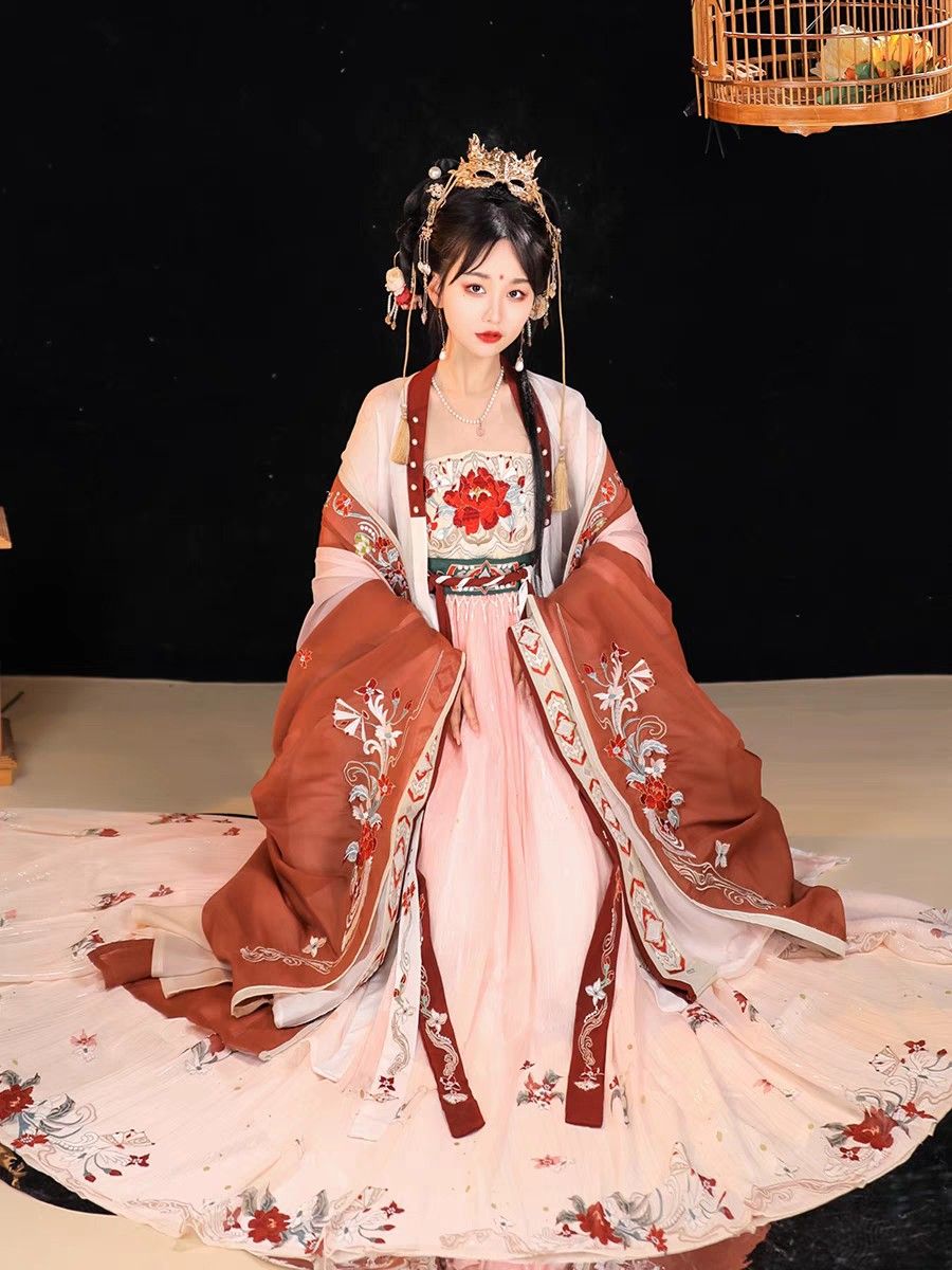 Red妆衣坊:传承与创新的汉服专卖店 Red妆衣坊:传承与创新的汉服专卖店
