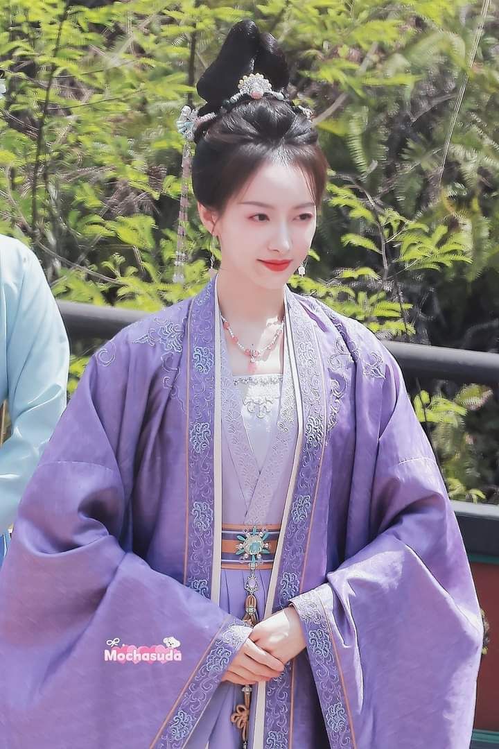 Summer Style of Traditional Hanfu Shoes:An Insight into Ancient Chinese Footwear Summer Style of Traditional Hanfu Shoes:An Insight into Ancient Chinese Footwear