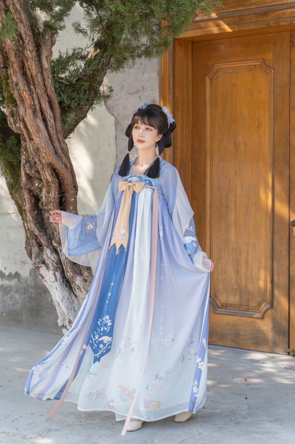 Elegant Qipao with Open Cardigan:A Premier Fashion Statement Elegant Qipao with Open Cardigan:A Premier Fashion Statement