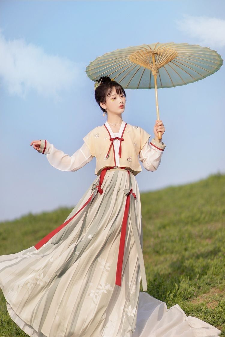 Summer Hanfu Fashion for Big Girls:Embracing Traditional Elegance Summer Hanfu Fashion for Big Girls:Embracing Traditional Elegance
