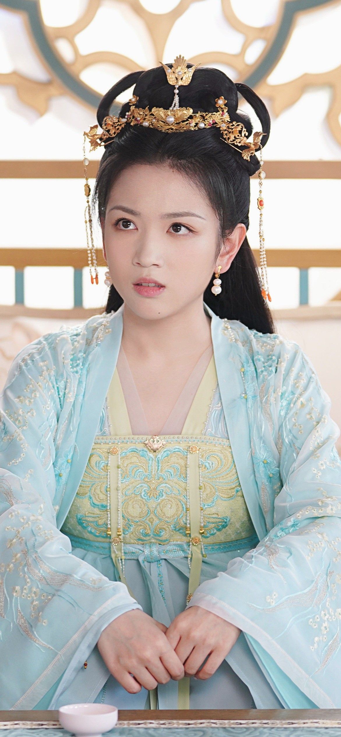 Elegant Girls Hanfu Costume Sets:A Journey into Traditional Beauty Elegant Girls Hanfu Costume Sets:A Journey into Traditional Beauty
