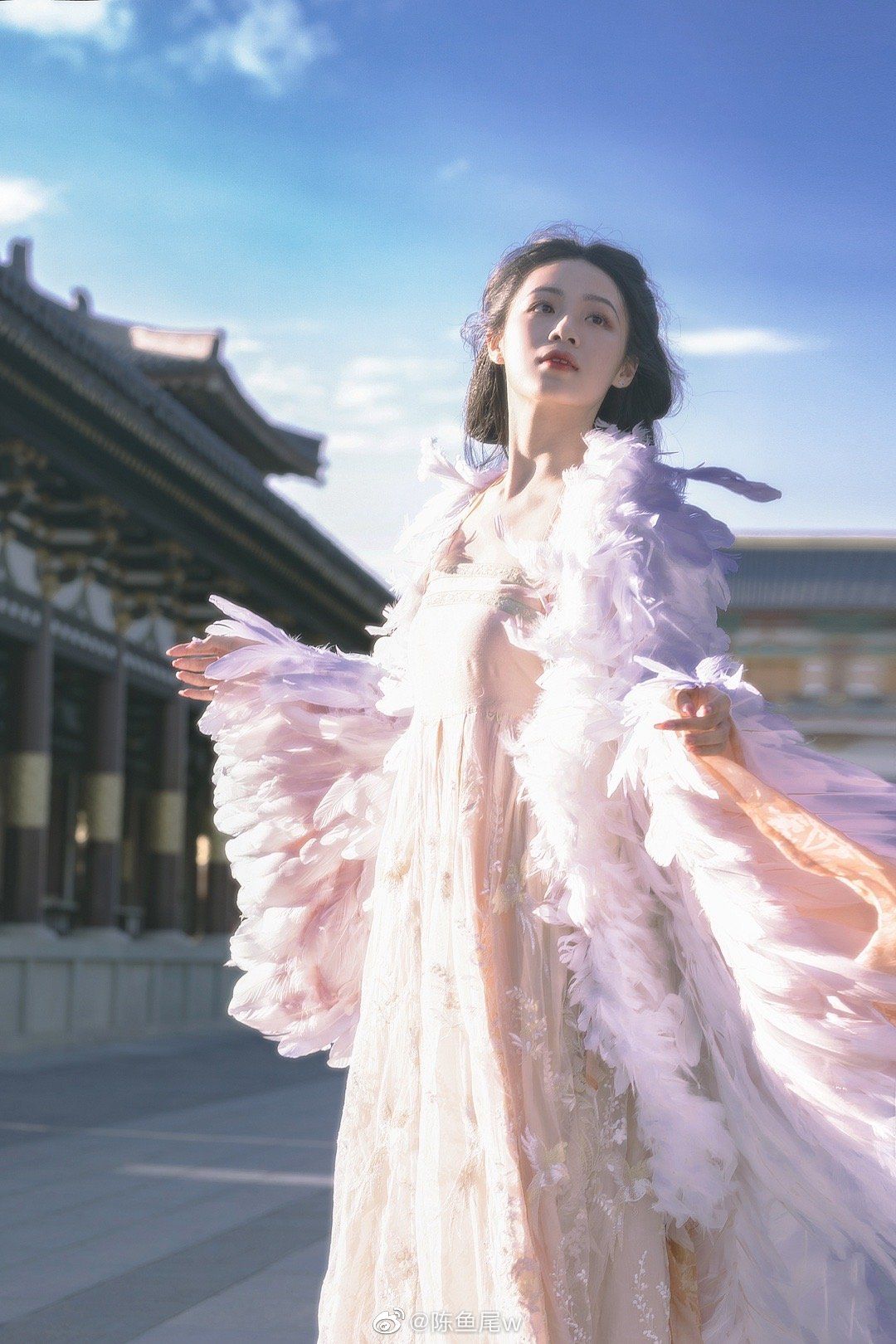 The Rise of the Round-neck Hanfu with Silk Blend:A Blend of Tradition and Modernity The Rise of the Round-neck Hanfu with Silk Blend:A Blend of Tradition and Modernity