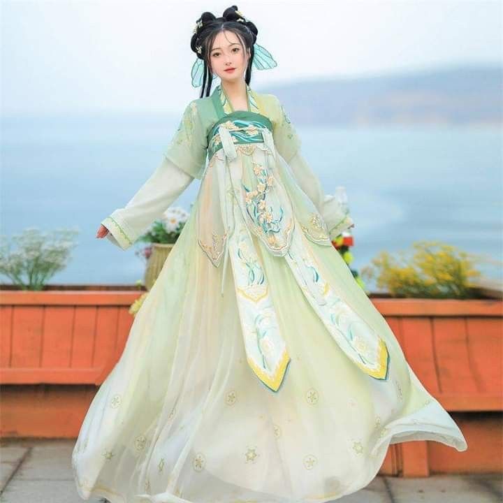Little Girls Cheongsam Dress:A Traditional Elegance Little Girls Cheongsam Dress:A Traditional Elegance