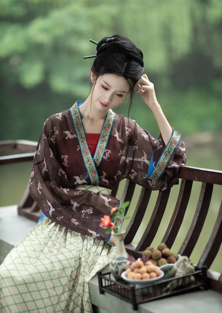 Plus-Size Cheongsam Skirts:Embracing Traditional Elegance Plus-Size Cheongsam Skirts:Embracing Traditional Elegance