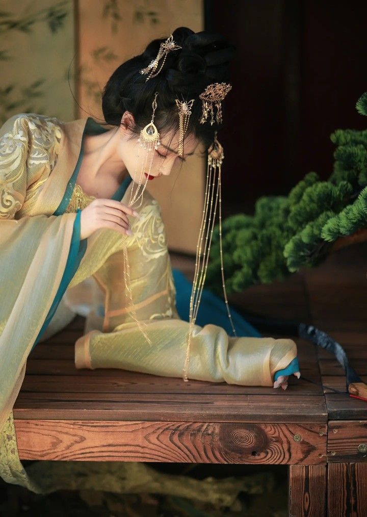 Hanfu-Inspired Ancient Style Purses:A Glimpse into Traditional Chinese Fashion Hanfu-Inspired Ancient Style Purses:A Glimpse into Traditional Chinese Fashion