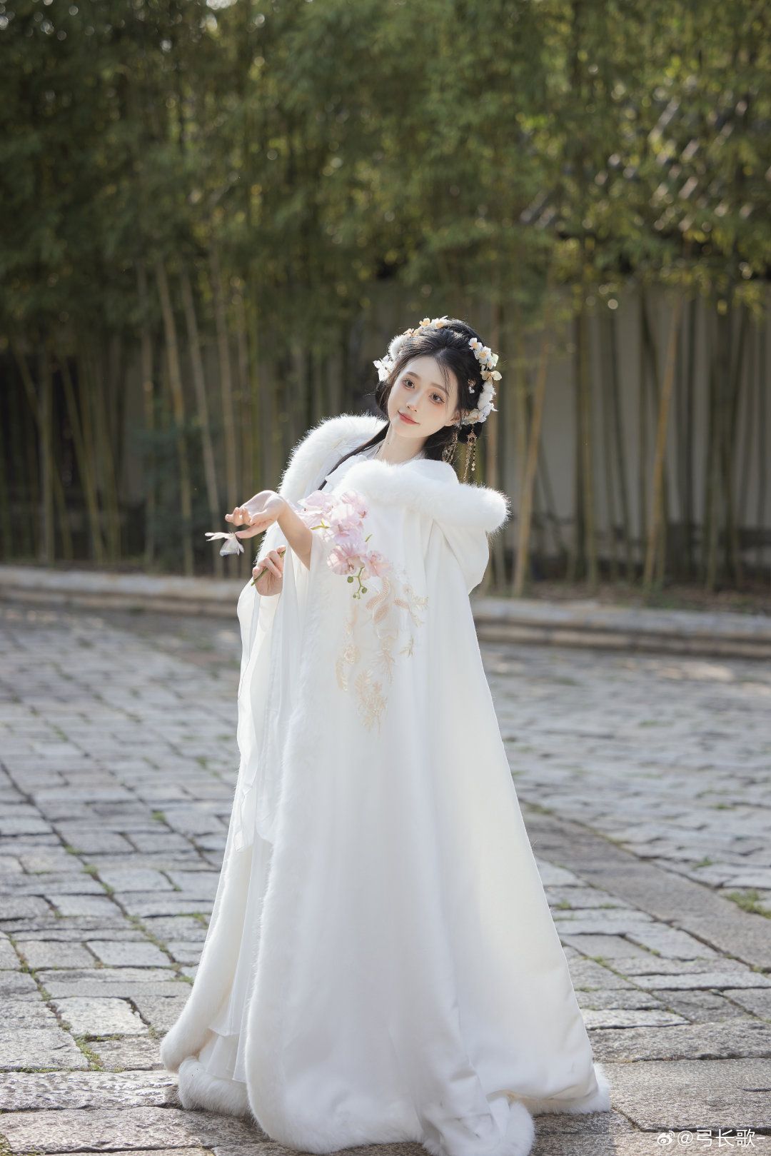 The Versatile Cheongsam with a Little Cape and a Modern Qipao Jacket The Versatile Cheongsam with a Little Cape and a Modern Qipao Jacket