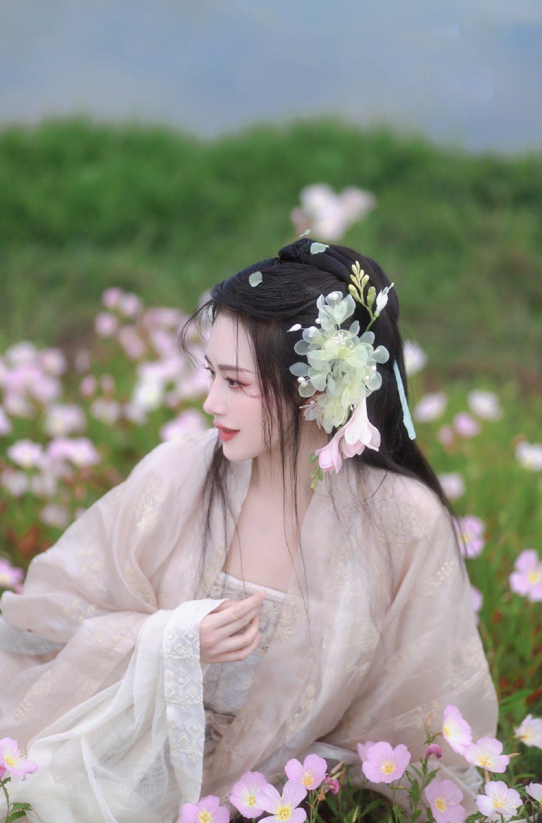 Embracing Traditional Splendor:Original Hanfu Ming-Style Clothing Embracing Traditional Splendor:Original Hanfu Ming-Style Clothing