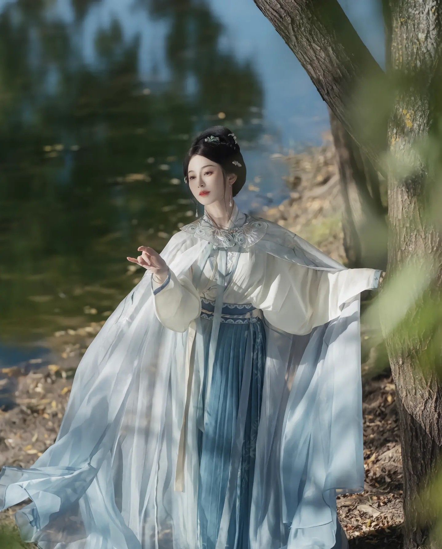 The Splendor of Hanfu:Red and White Elegance The Splendor of Hanfu:Red and White Elegance