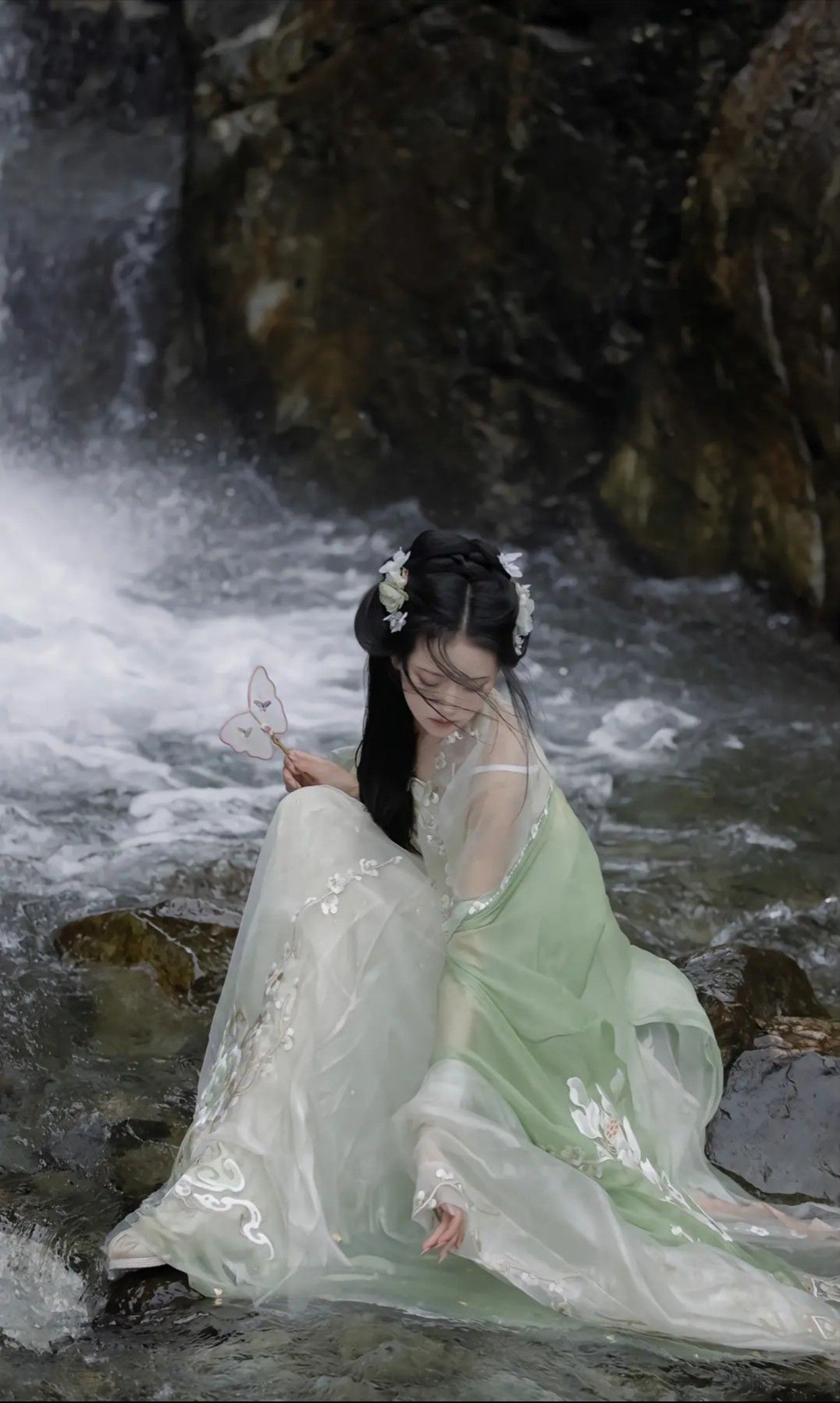 Elegant Summer Hanfu Costumes for 10-Year-Old Girls:An Insight into Traditional Chinese Attire Elegant Summer Hanfu Costumes for 10-Year-Old Girls:An Insight into Traditional Chinese Attire