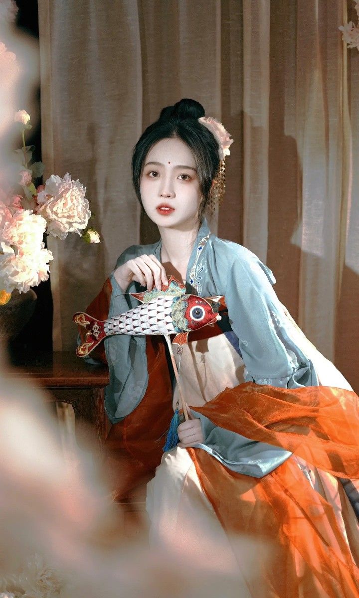 Winter Style with Ming-Era Hanfu Maomin Skirt:A Traditional Elegance Winter Style with Ming-Era Hanfu Maomin Skirt:A Traditional Elegance