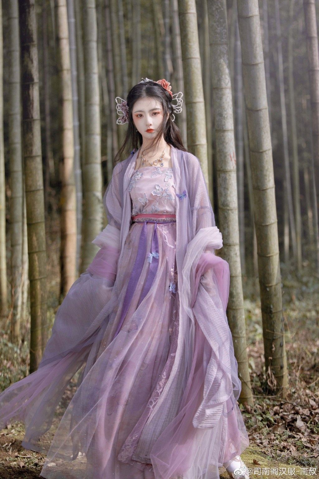 Winter Fashion for Plus-Size Girls in Hanfu Traditional Chinese Clothing Winter Fashion for Plus-Size Girls in Hanfu Traditional Chinese Clothing