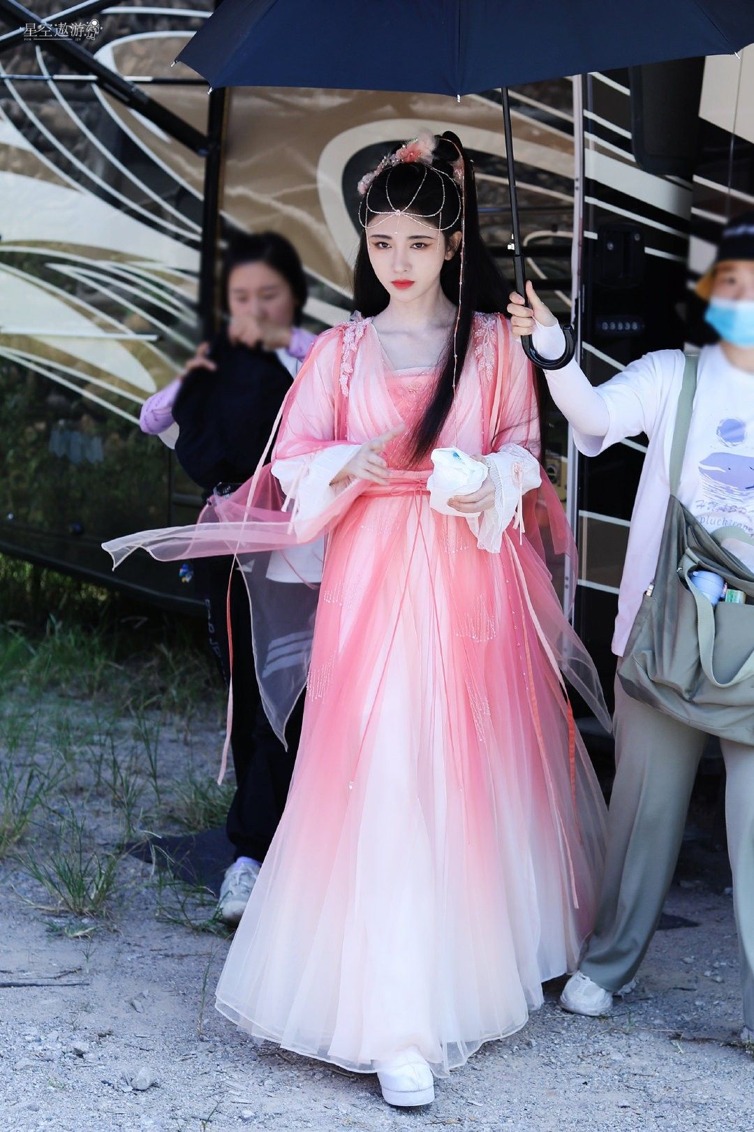 Silk Charm and Cultural Continuity in Childrens Cheongsam Silk Charm and Cultural Continuity in Childrens Cheongsam