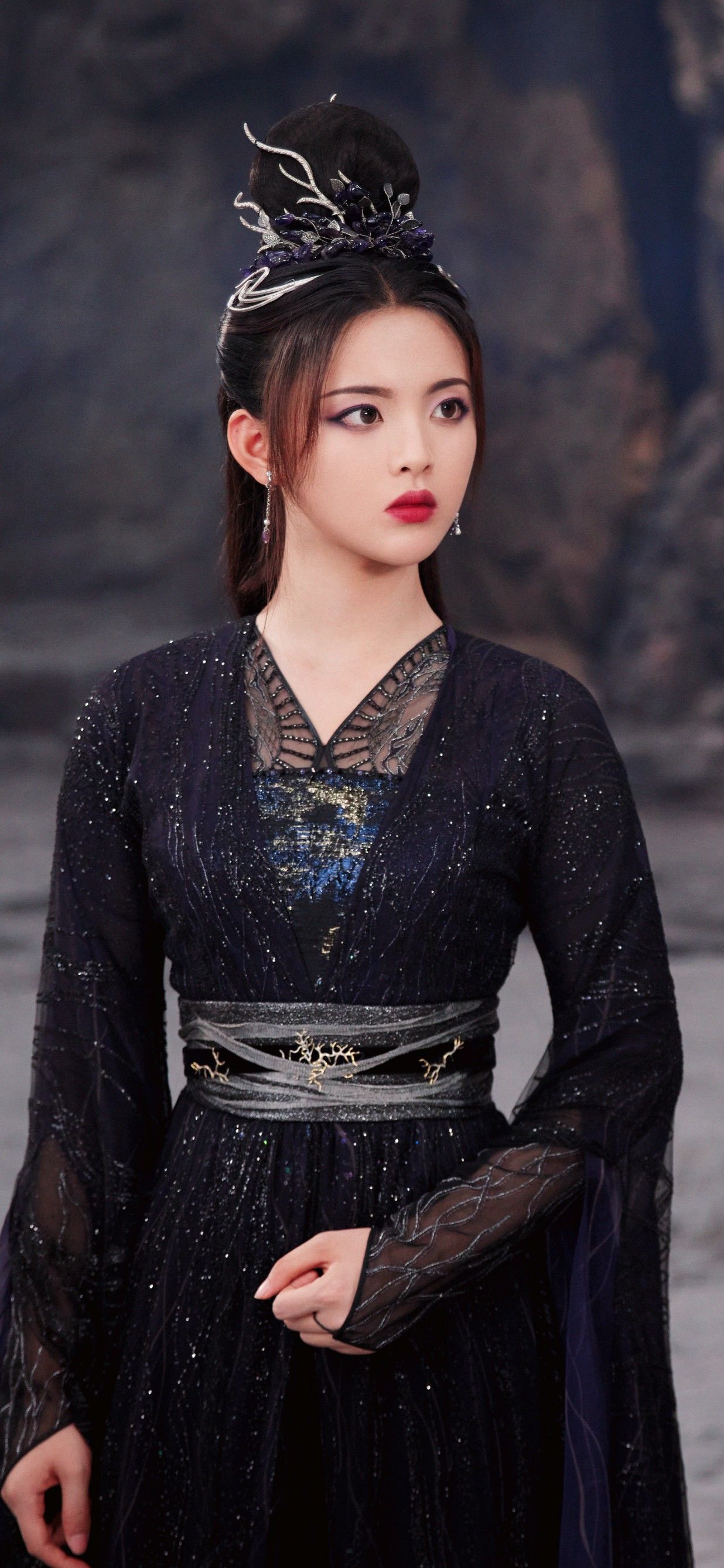 The Evolution of Cheongsam Design:Embracing the Low-neck Style for Toast Ceremonies The Evolution of Cheongsam Design:Embracing the Low-neck Style for Toast Ceremonies