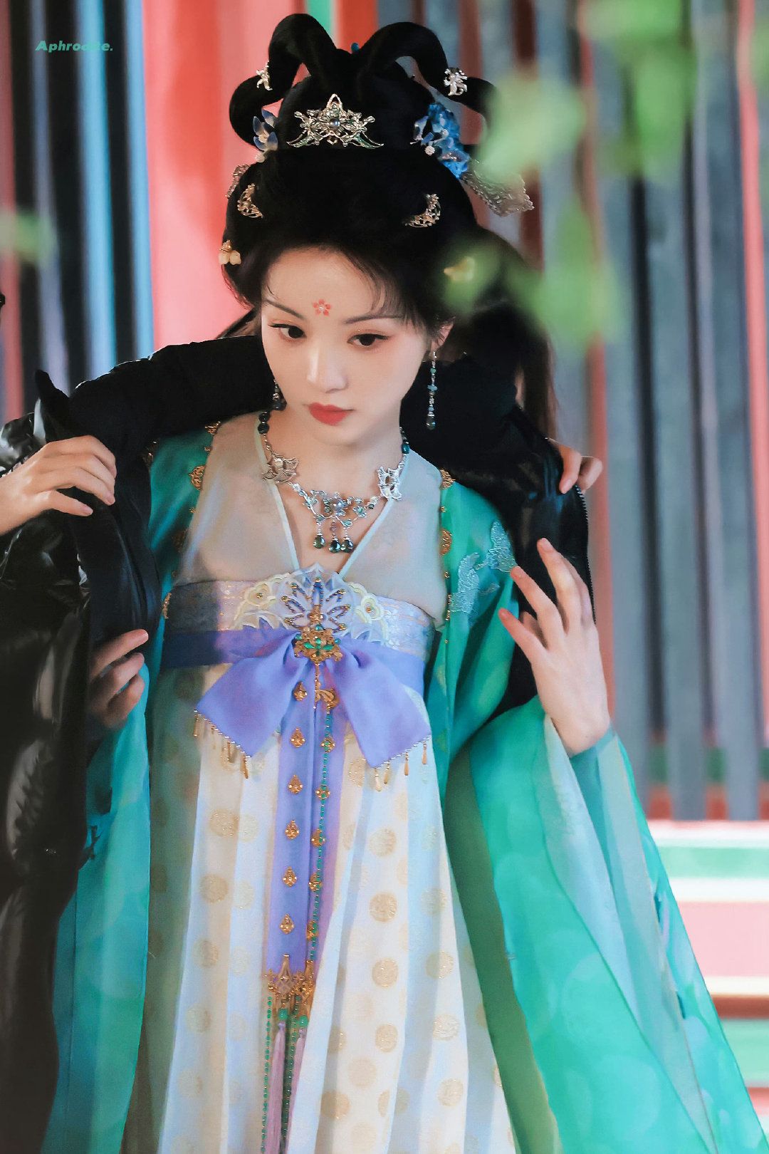 The Journey of a Student into the Realm of Authentic Ming-Style Hanfu The Journey of a Student into the Realm of Authentic Ming-Style Hanfu