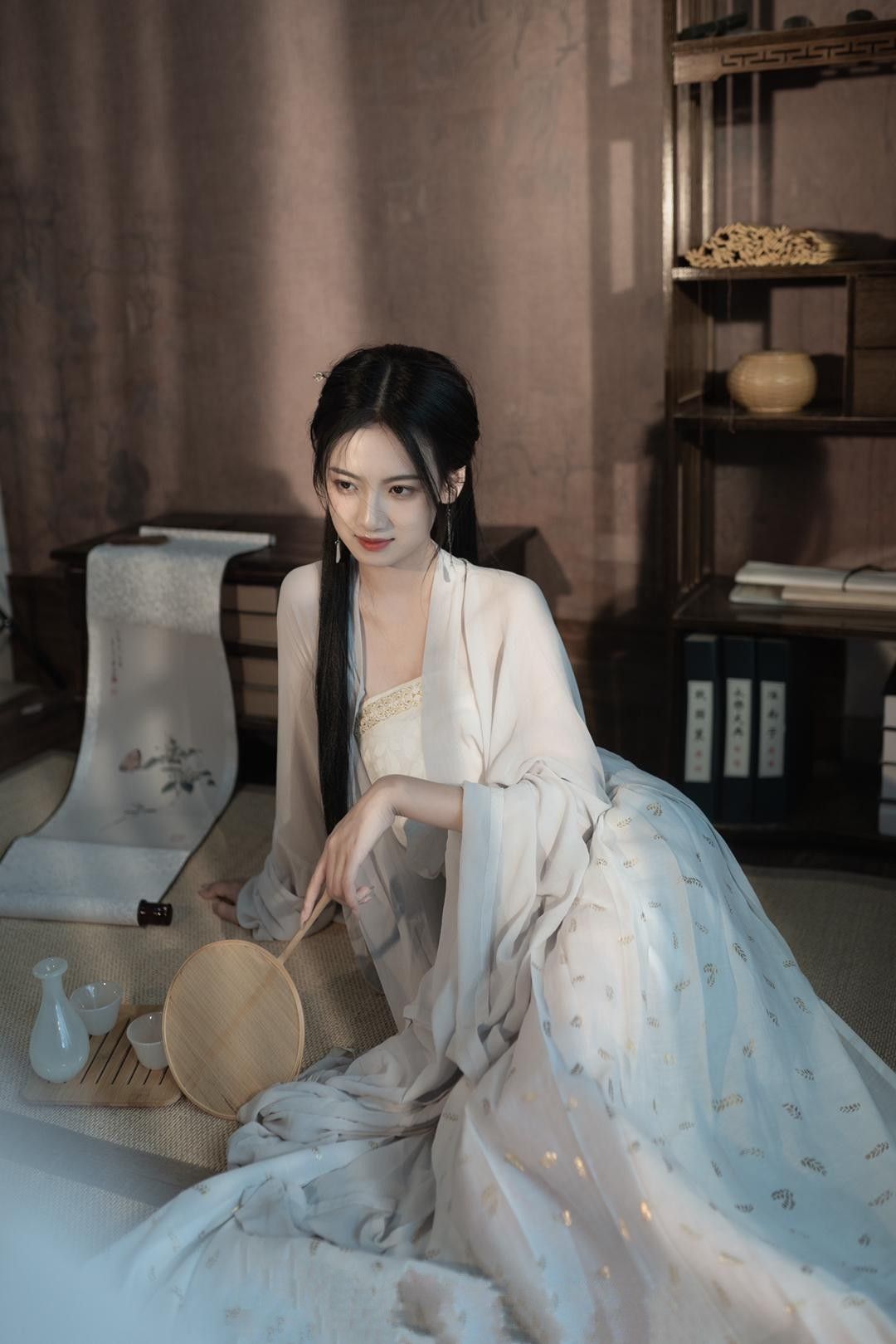 Summer Fashion for the Six-Year-Old Chinese Girl:The Splendor of Traditional Hanfu Attire Summer Fashion for the Six-Year-Old Chinese Girl:The Splendor of Traditional Hanfu Attire