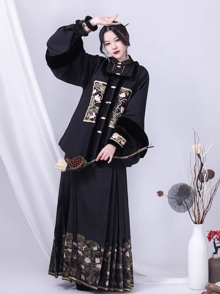Hanfu Undergarments:A Seductive and Enchanting Journey into Traditional Chinese Charm Hanfu Undergarments:A Seductive and Enchanting Journey into Traditional Chinese Charm