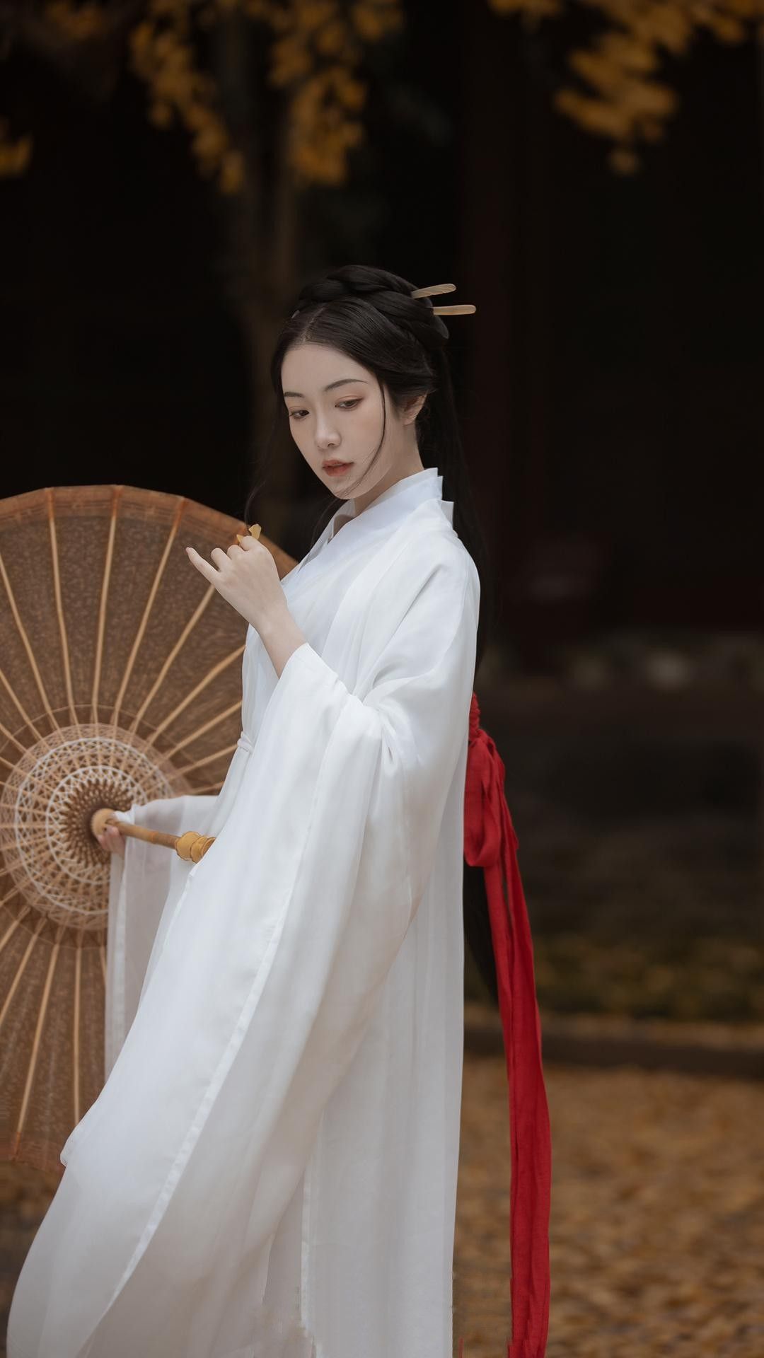 Vintage Elegance:The Perfect Blend of Cheongsam and High-heeled Shoes Vintage Elegance:The Perfect Blend of Cheongsam and High-heeled Shoes