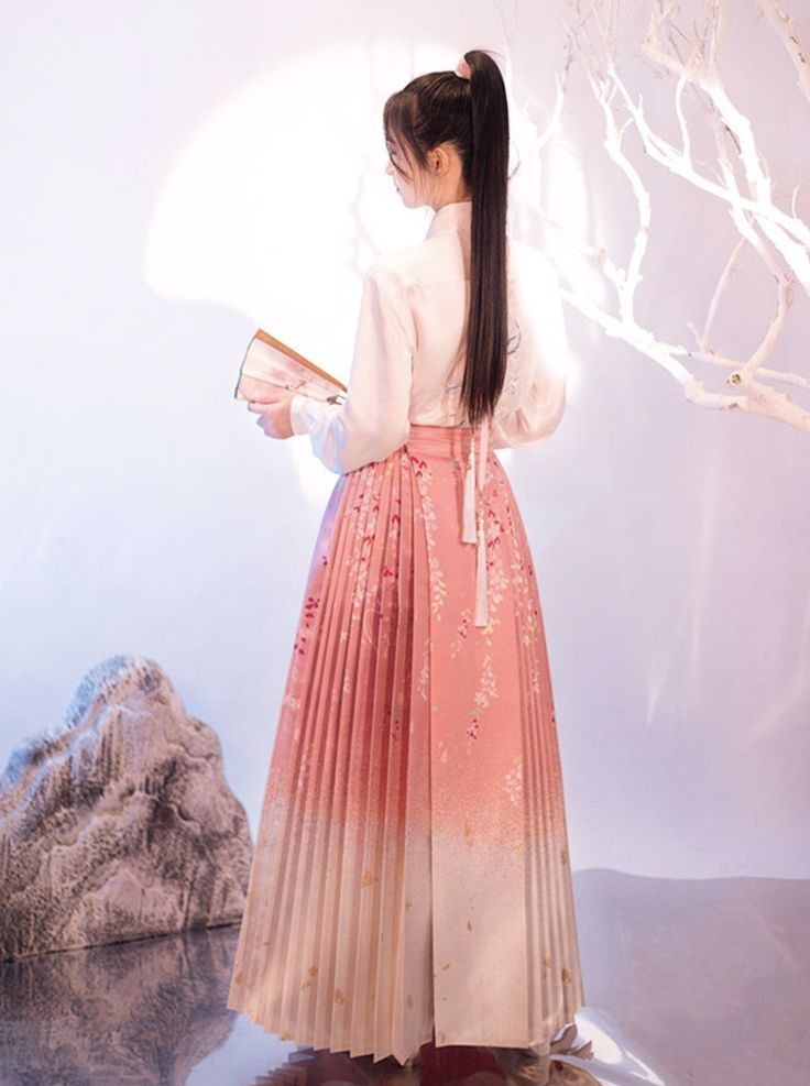 Neo-Classical Charm:The Rise of Summer Kimono Skirt in Modern Chinese Fashion Neo-Classical Charm:The Rise of Summer Kimono Skirt in Modern Chinese Fashion