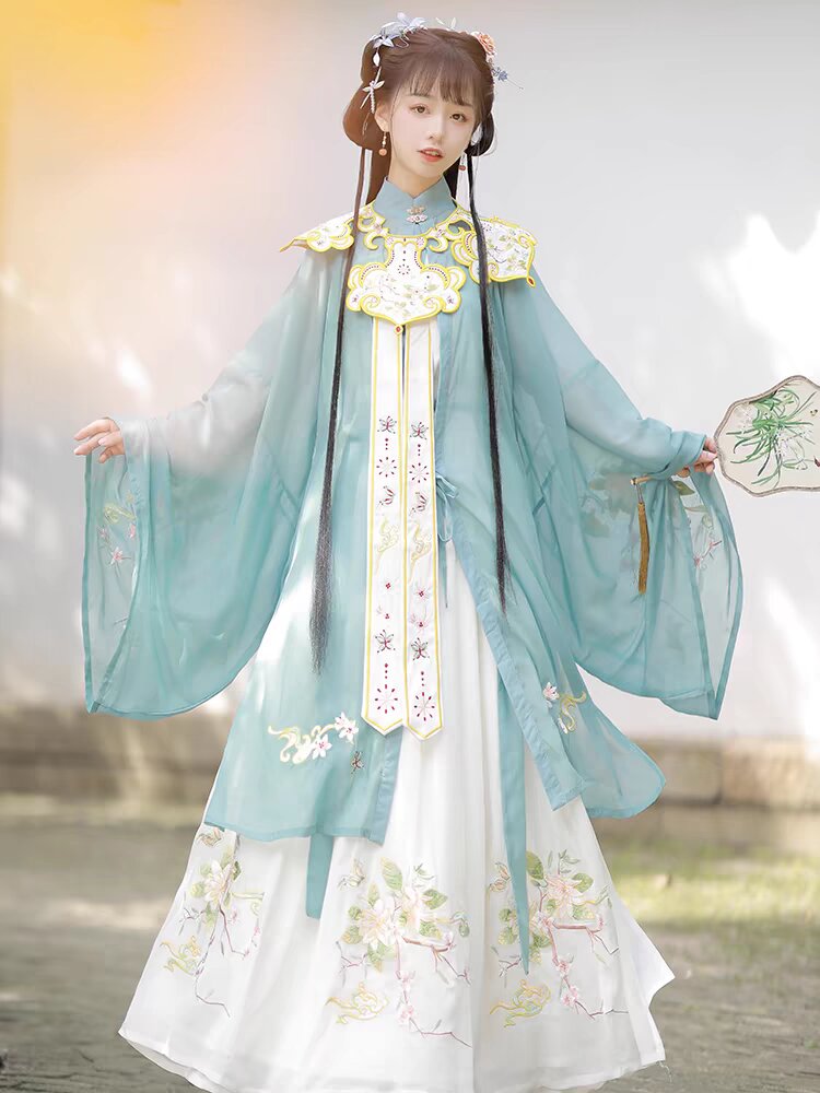 Winter Hanfu Headwear for Little Girls:Embracing Traditional Elegance with Modern Comfort Winter Hanfu Headwear for Little Girls:Embracing Traditional Elegance with Modern Comfort