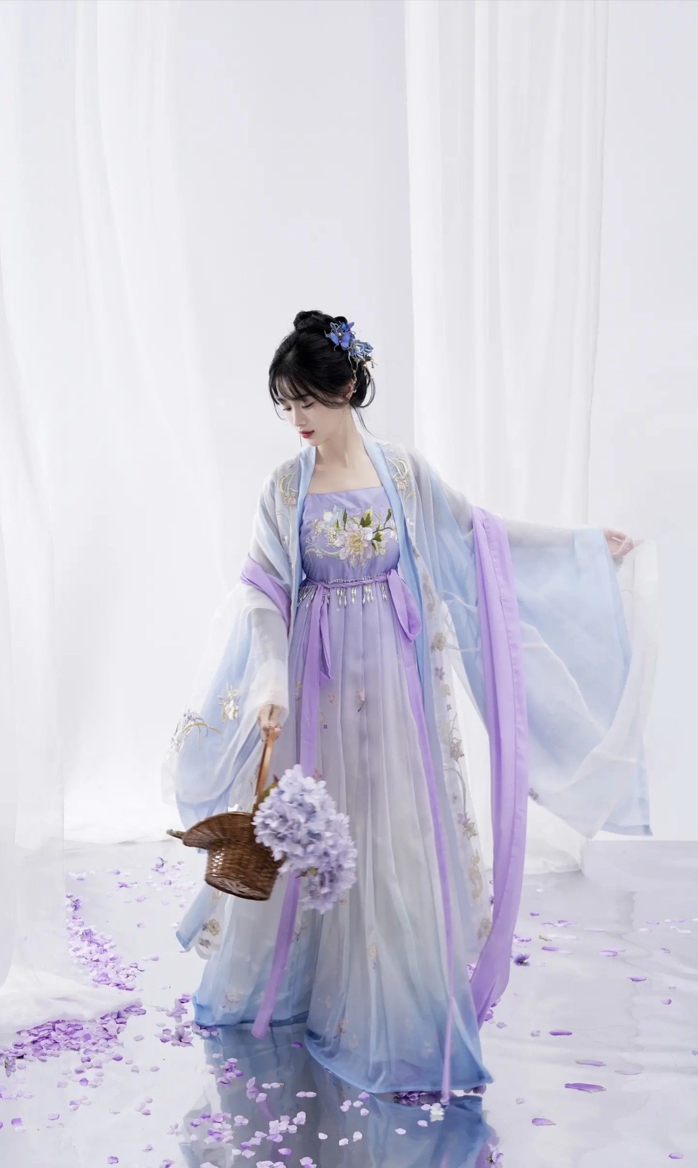 Autumn and Winter Boot Styles for Girls:The Fusion of Traditional Hanfu and Modern Boots Autumn and Winter Boot Styles for Girls:The Fusion of Traditional Hanfu and Modern Boots