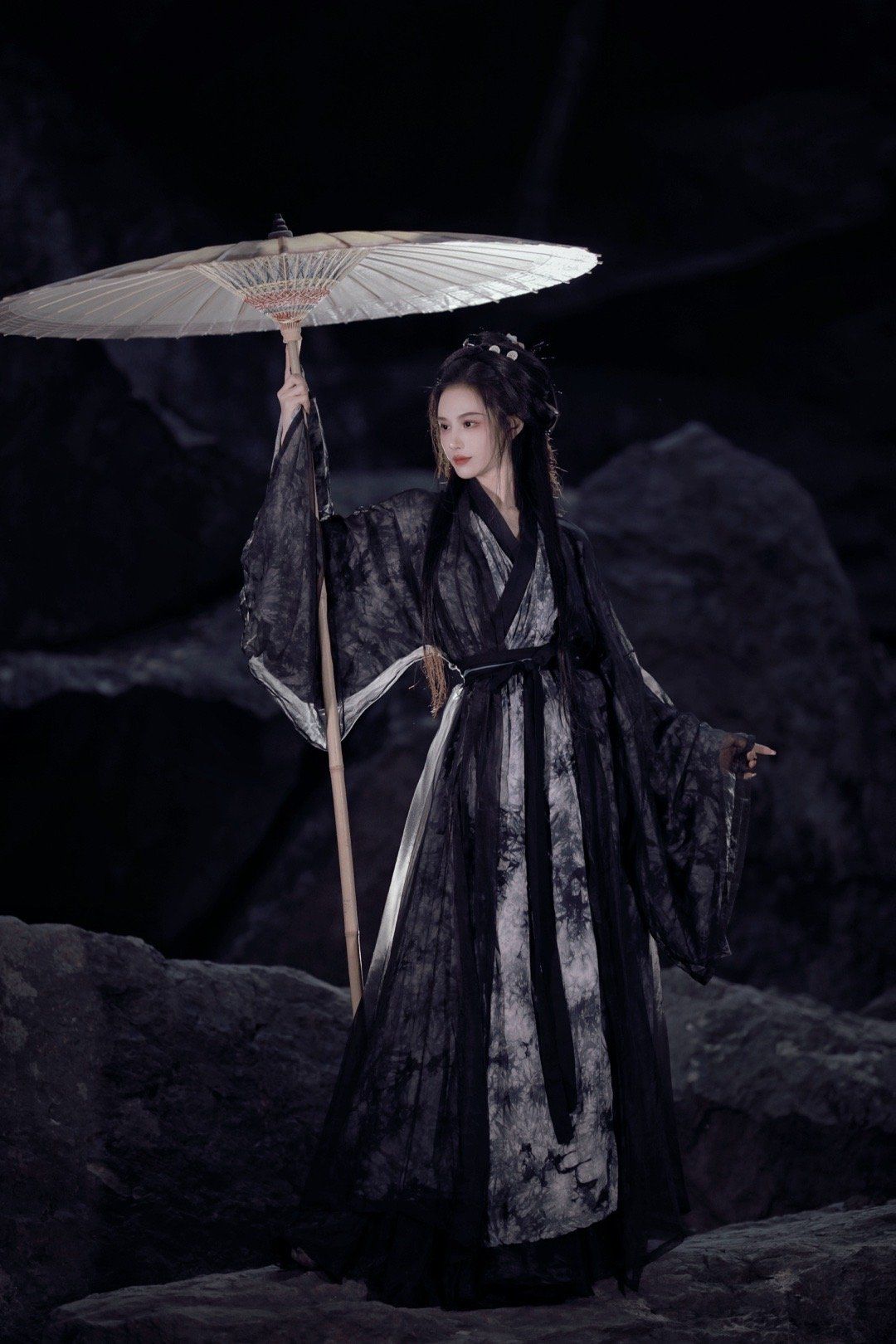 Embracing the Splendor of Honor of Kings:The Splendid Hanfu of Empress Wu Zetian Embracing the Splendor of Honor of Kings:The Splendid Hanfu of Empress Wu Zetian
