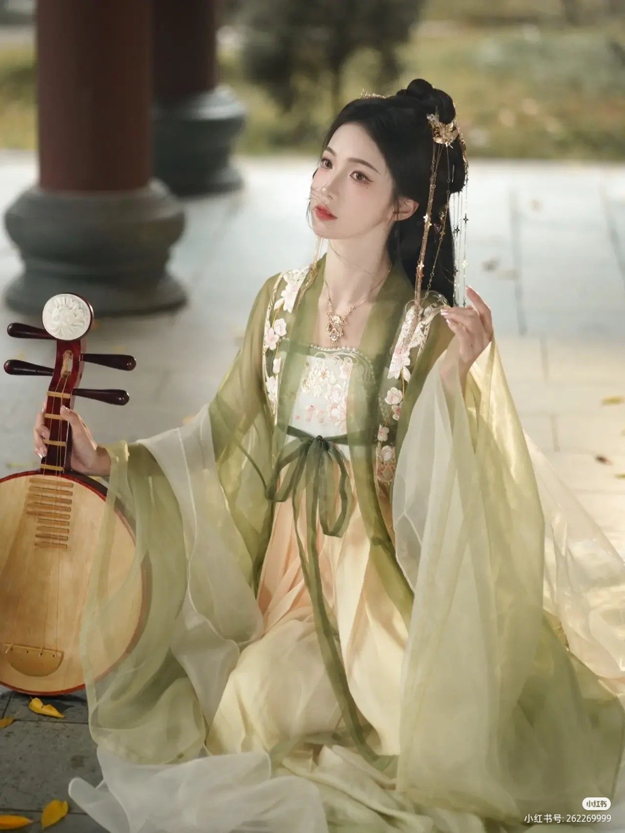 Childrens Horseface Skirt:The Splendor of Gold-Threaded妆花 Childrens Horseface Skirt:The Splendor of Gold-Threaded妆花