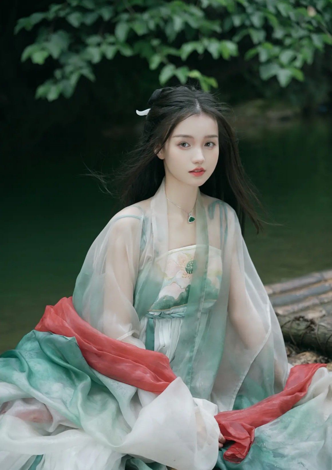 The Splendor of Hanfu:Spring and Autumn Elegance The Splendor of Hanfu:Spring and Autumn Elegance