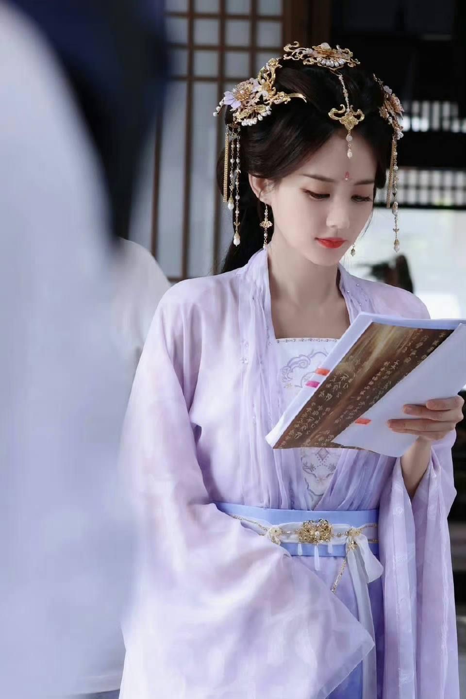 Original Set of Ming Dynasty Hanfu Costume:A Journey Through Time Original Set of Ming Dynasty Hanfu Costume:A Journey Through Time