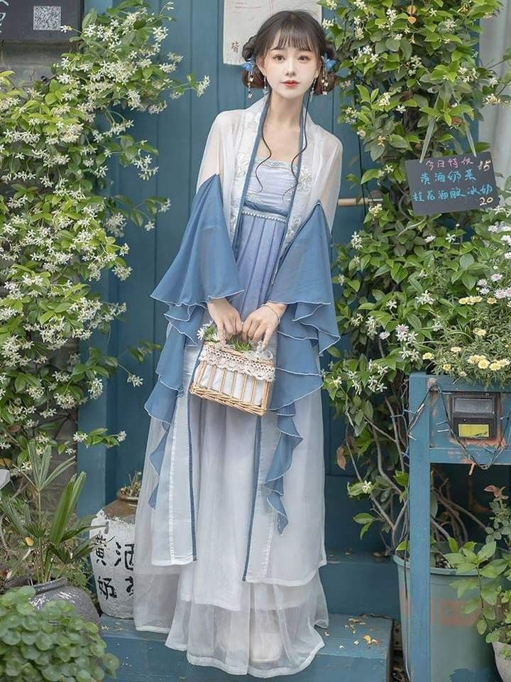 Ancient-Style Hanfu Shoes:A Fairy-Like Journey into Student Fashion Ancient-Style Hanfu Shoes:A Fairy-Like Journey into Student Fashion