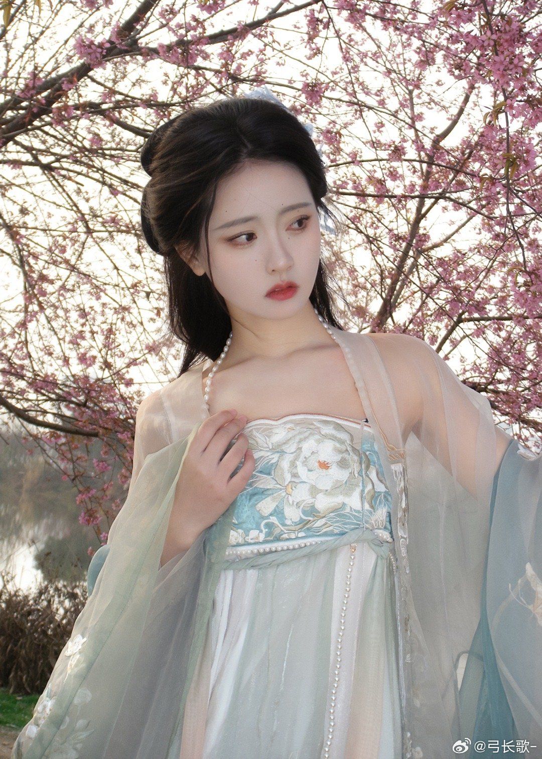 The Childrens Cloud-肩 Horse-Face Skirt:A Blend of Tradition and Modernity The Childrens Cloud-肩 Horse-Face Skirt:A Blend of Tradition and Modernity