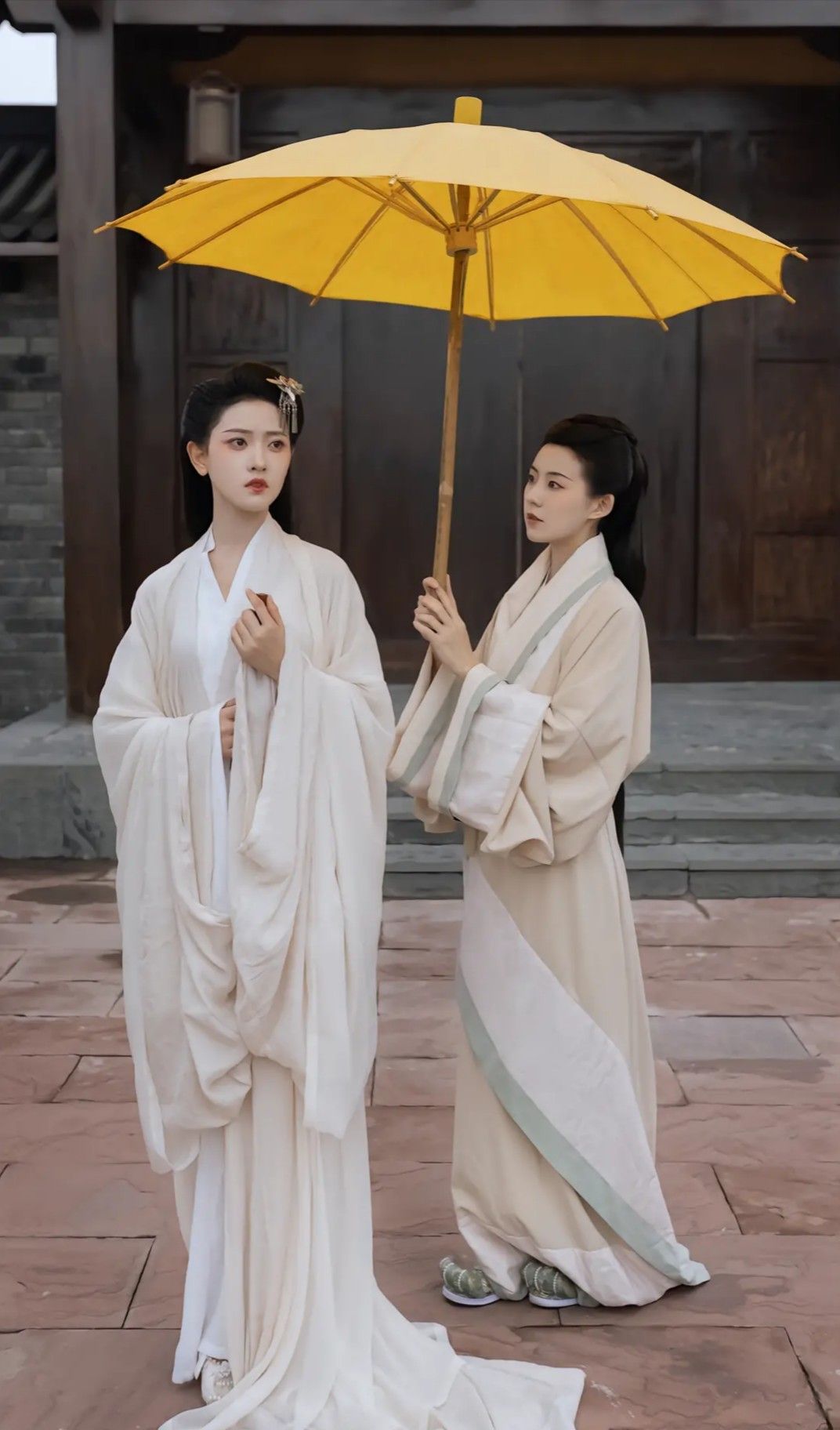 New Chinese Style Tang Suit Set for Girls:A Blend of Tradition and Modernity New Chinese Style Tang Suit Set for Girls:A Blend of Tradition and Modernity