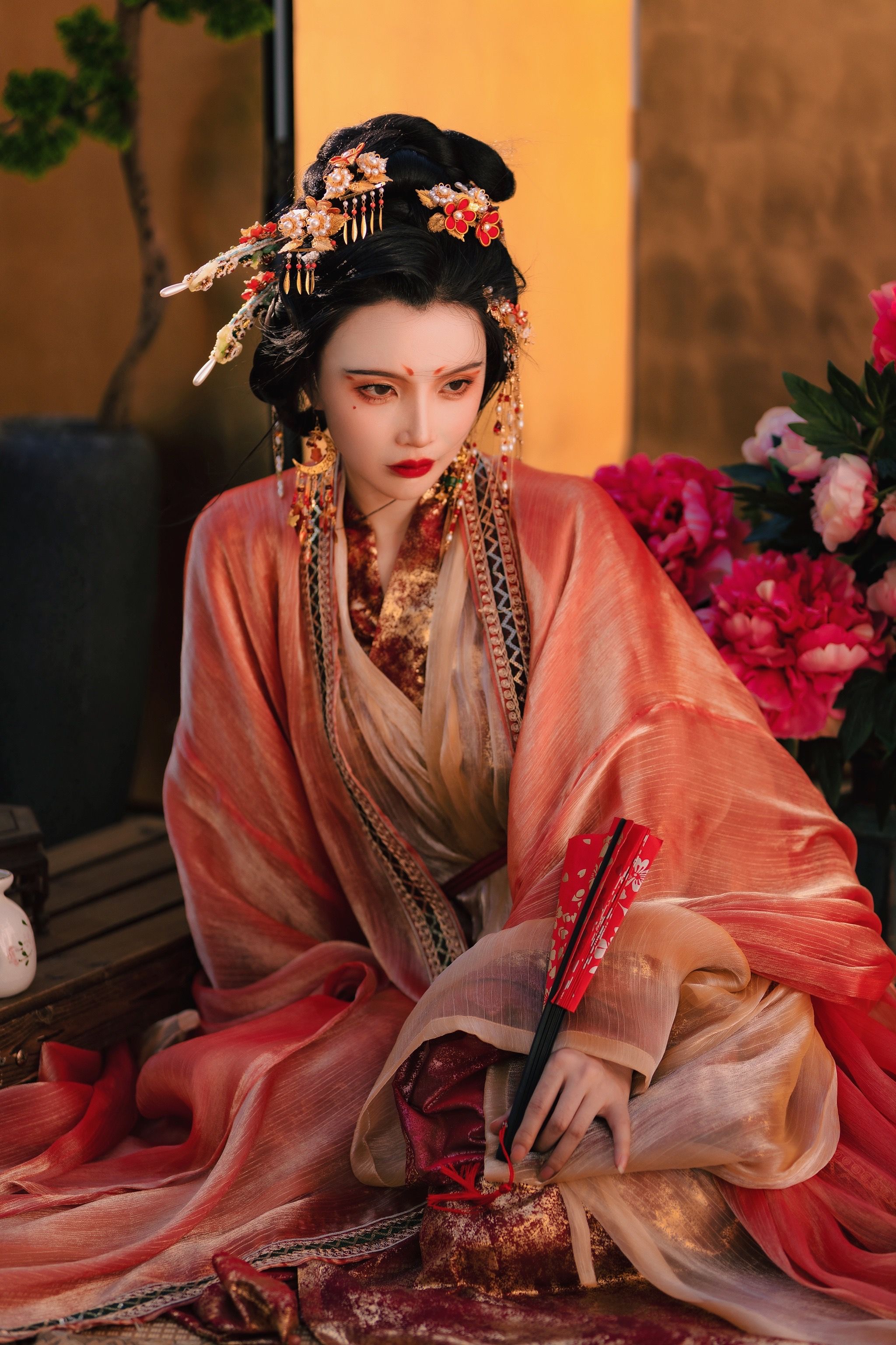 Winter Hanfu Fashion for an Eight-Year-Old Girl Winter Hanfu Fashion for an Eight-Year-Old Girl