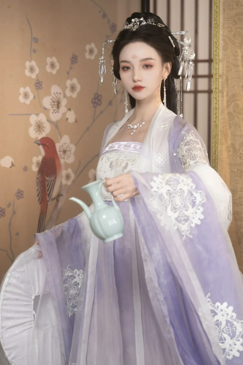 Pockets and Retro-Inspired Long Cheongsam:A Blend of Tradition and Modern Convenience Pockets and Retro-Inspired Long Cheongsam:A Blend of Tradition and Modern Convenience