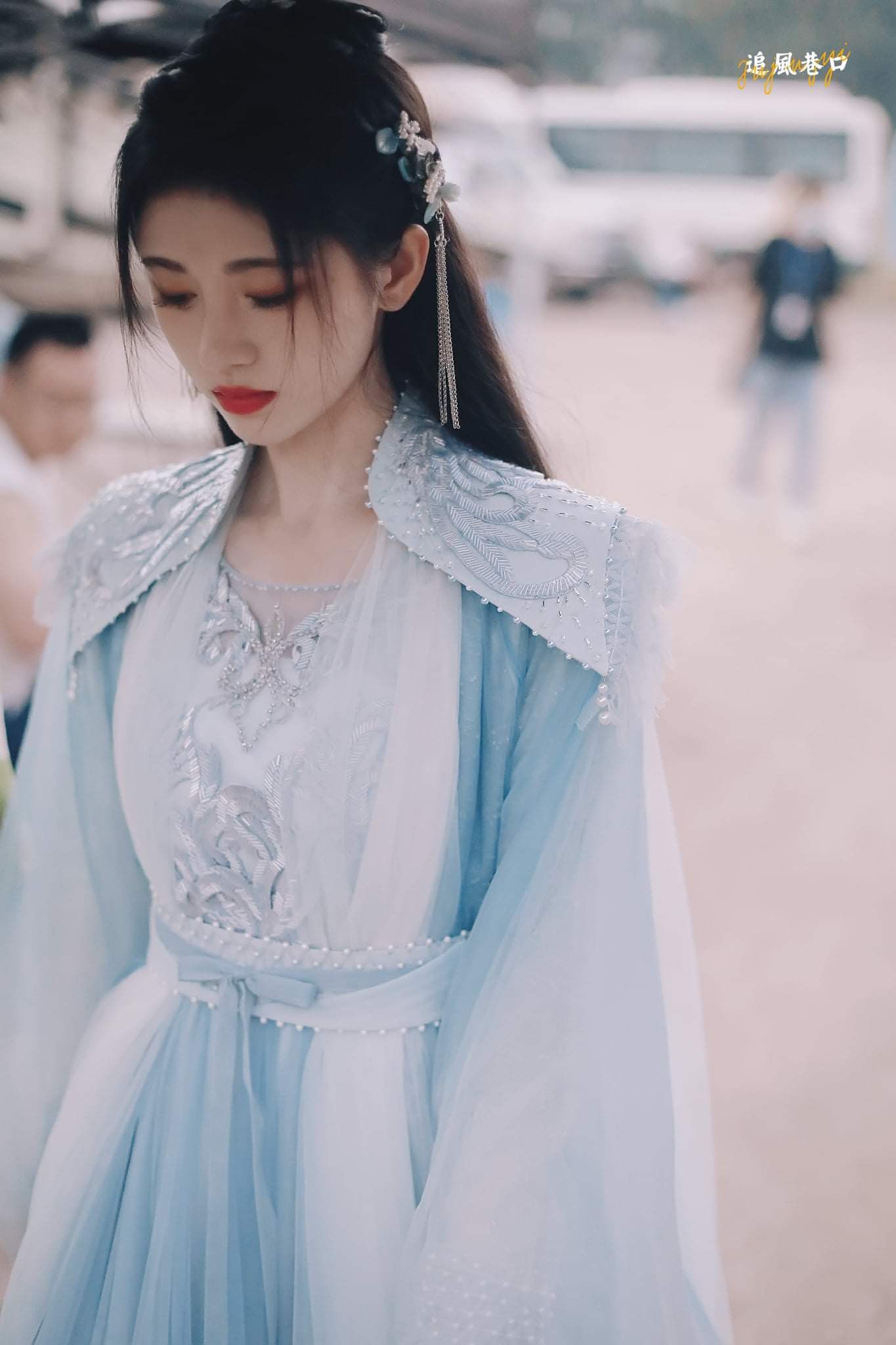 The Charm of Cheongsam with Net Fabric:A Cultural and Fashionable Exploration The Charm of Cheongsam with Net Fabric:A Cultural and Fashionable Exploration