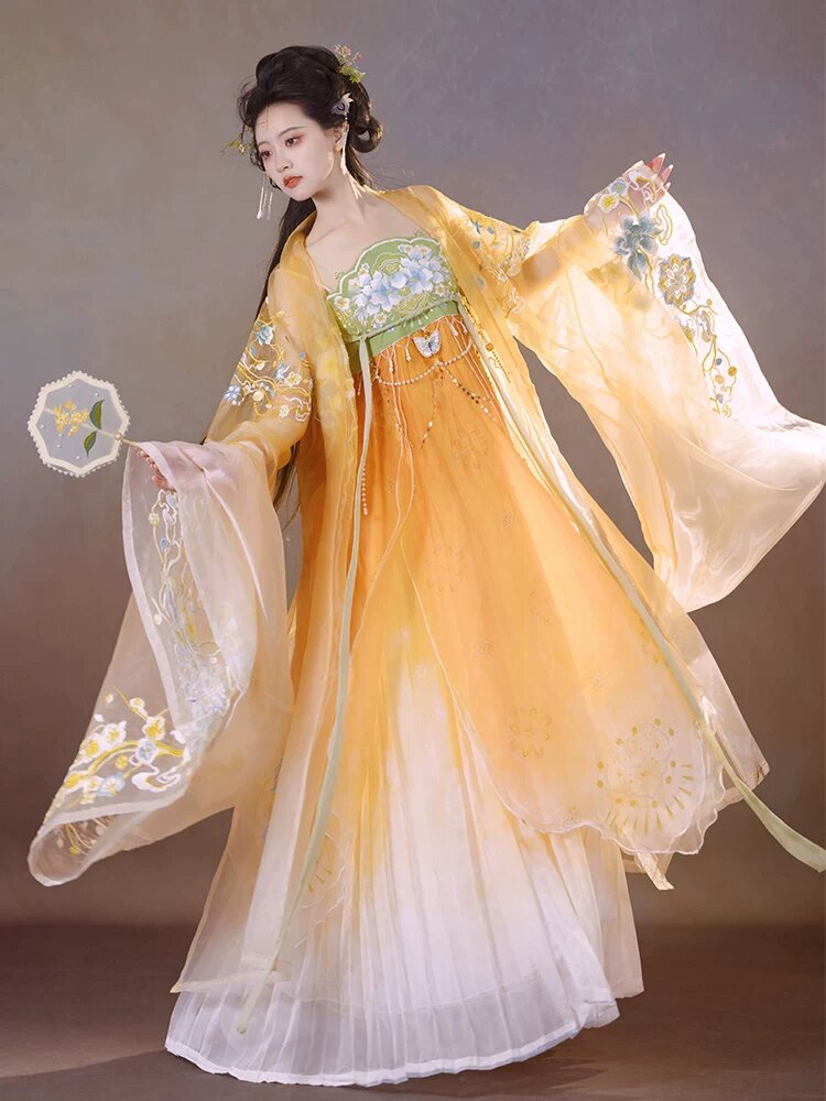Embracing Modernity in Hangzhou:Silk Reimagined Qipao with Mulberry Silk Embracing Modernity in Hangzhou:Silk Reimagined Qipao with Mulberry Silk