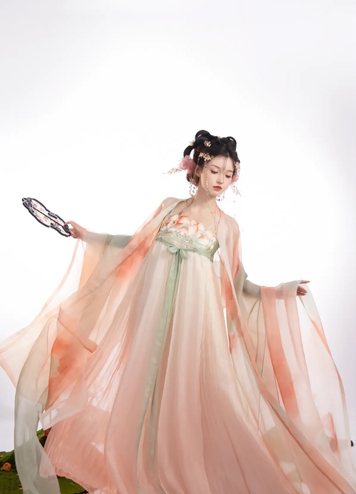 Annes Plated Cheongsam:A Fusion of Armor and Elegance Annes Plated Cheongsam:A Fusion of Armor and Elegance