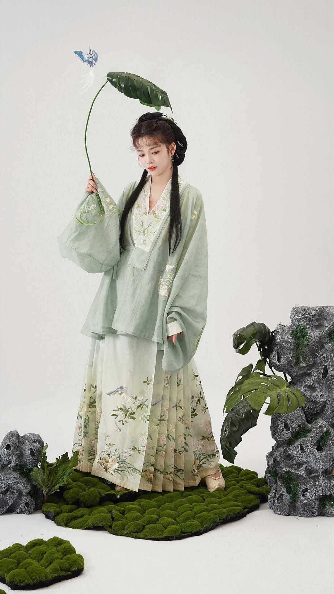 The Joy of a Qipao with an Open Cardigan:A Celebration of the Beloved Mother-in-Law The Joy of a Qipao with an Open Cardigan:A Celebration of the Beloved Mother-in-Law