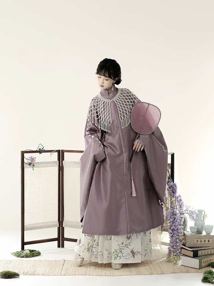 Vibrant Red Hanfu of Dunhuang’s Flying Apsaras
