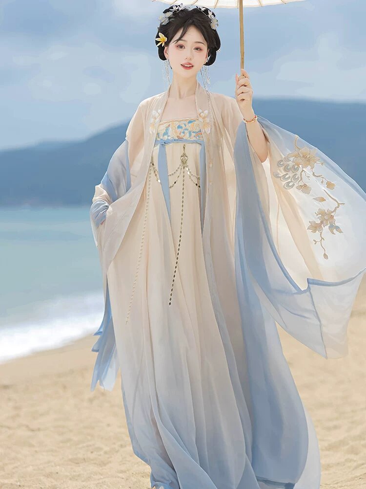 Embracing Summer:The New Wave of Revamped Cheongsam Dress Embracing Summer:The New Wave of Revamped Cheongsam Dress