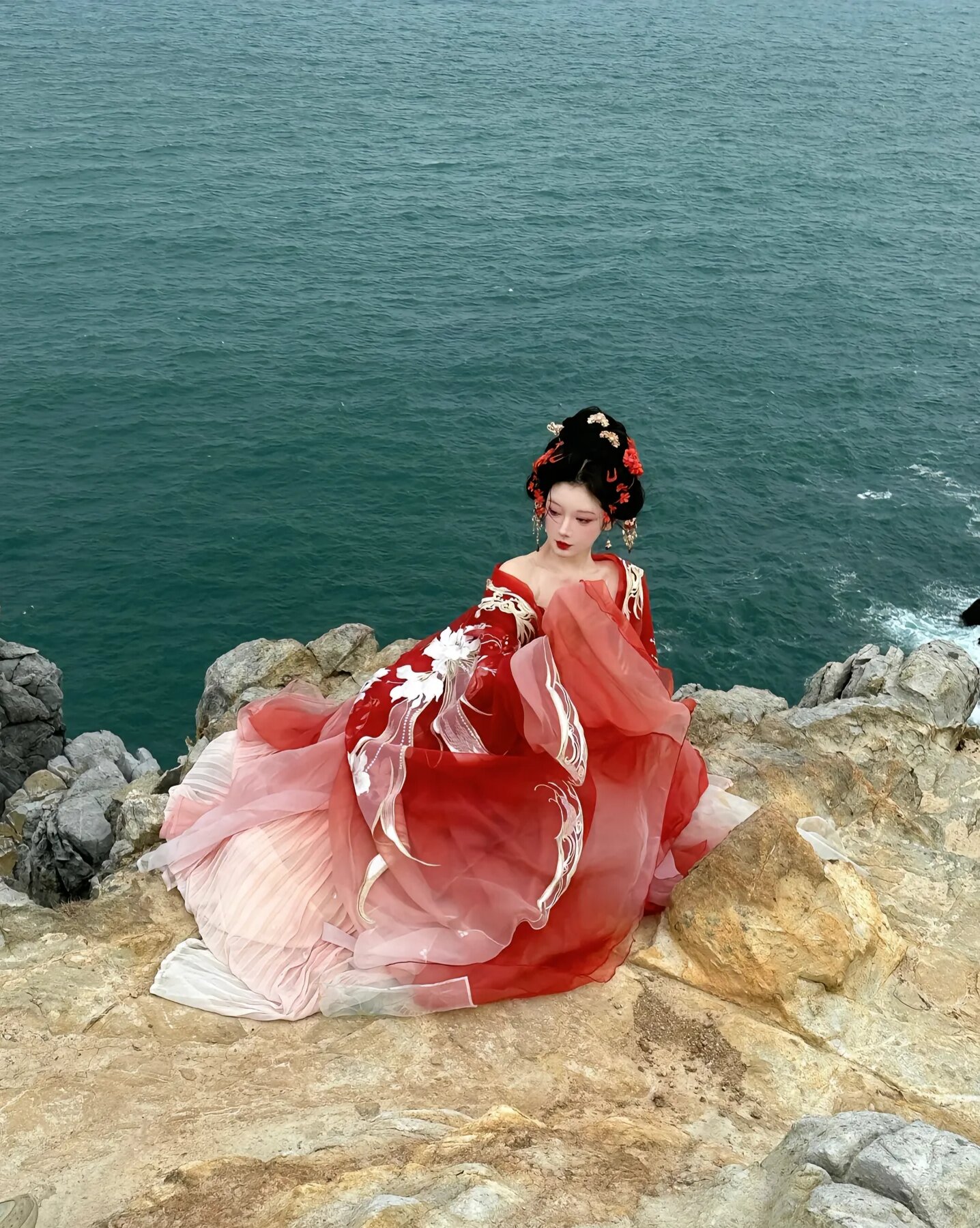 Ming-Style Hanfu for Petite Figures in Summer:A Guide to Styling and Comfort Ming-Style Hanfu for Petite Figures in Summer:A Guide to Styling and Comfort