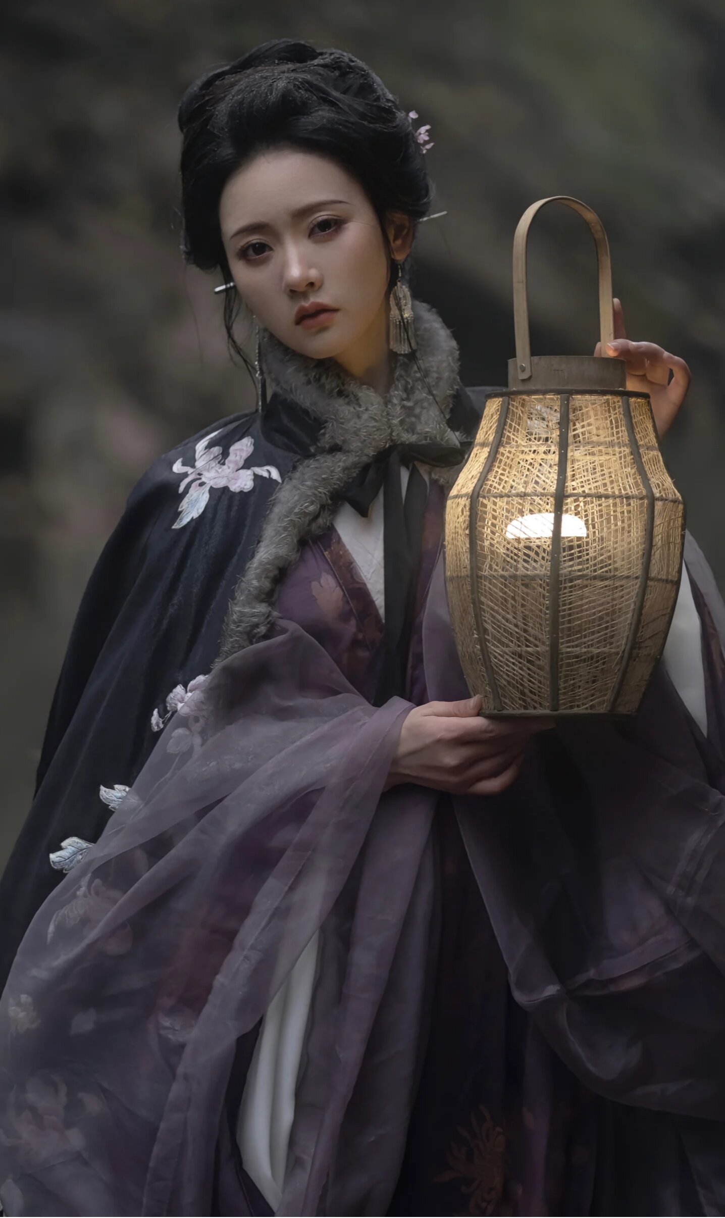 The Charm of Cheongsam Top and Half-skirt:A Blend of Tradition and Modernity